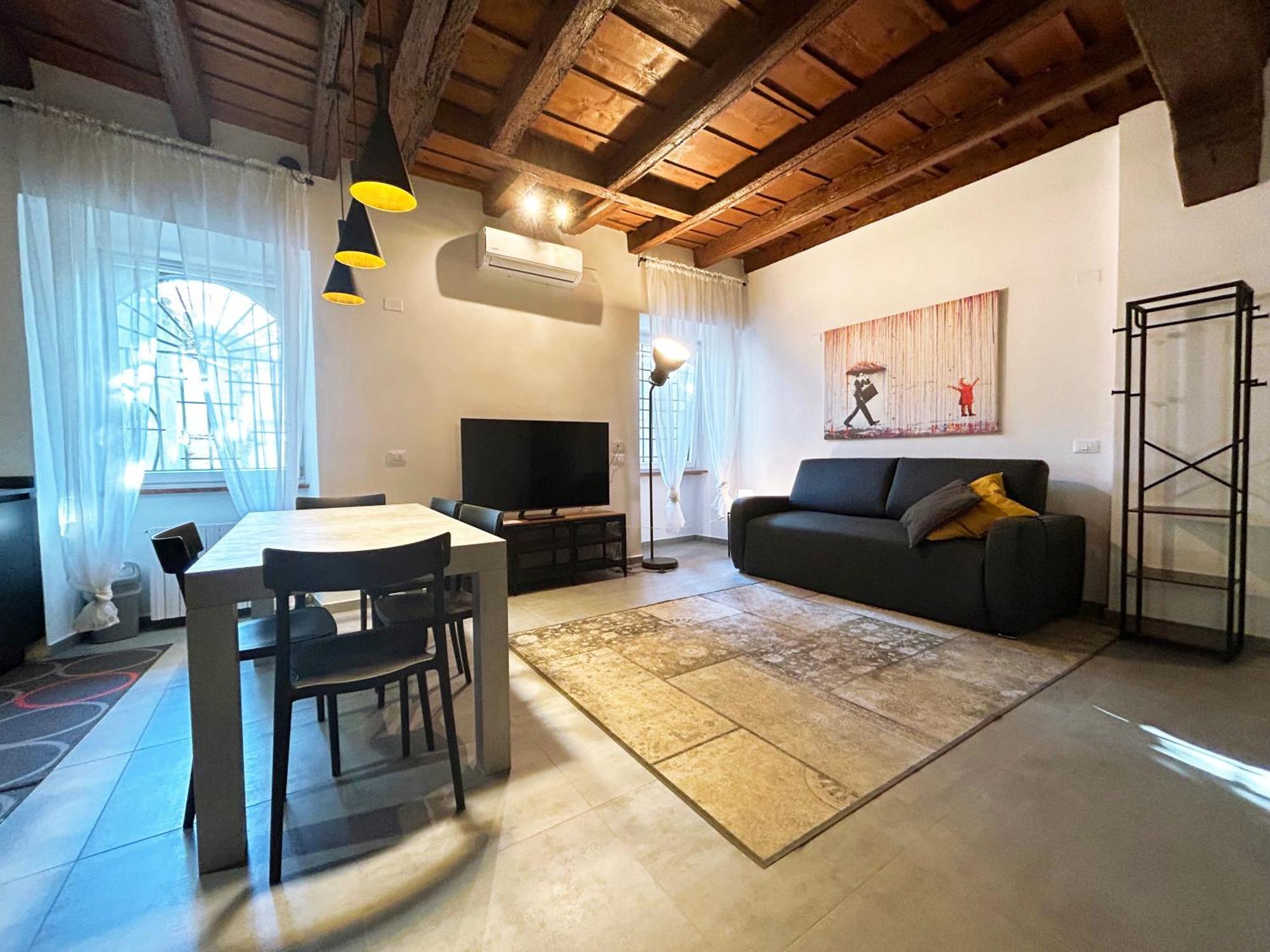 15th Century Loft - Centre *