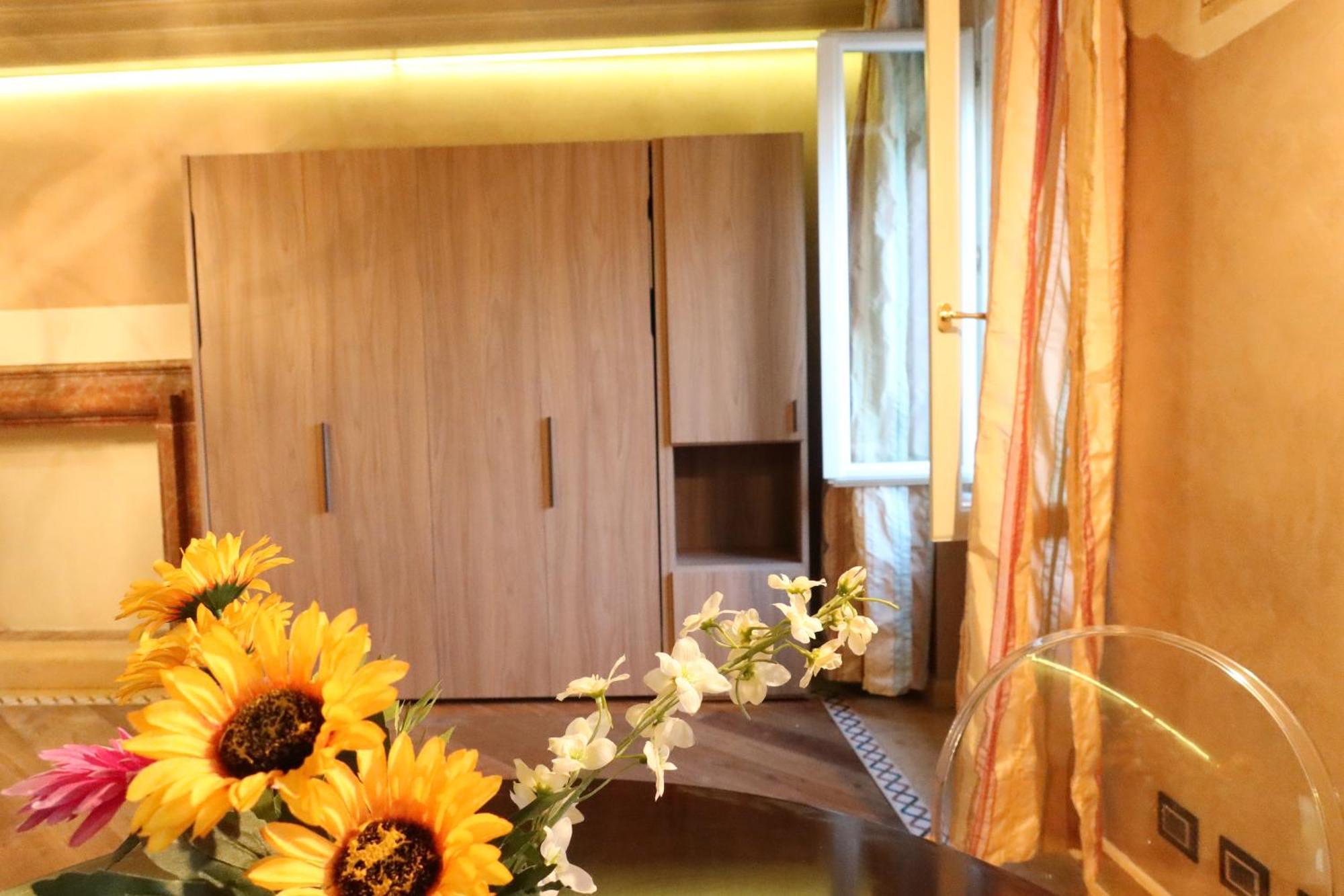 Luxury Flats Piazza Erbe, Floor 3 Huoneisto Verona
