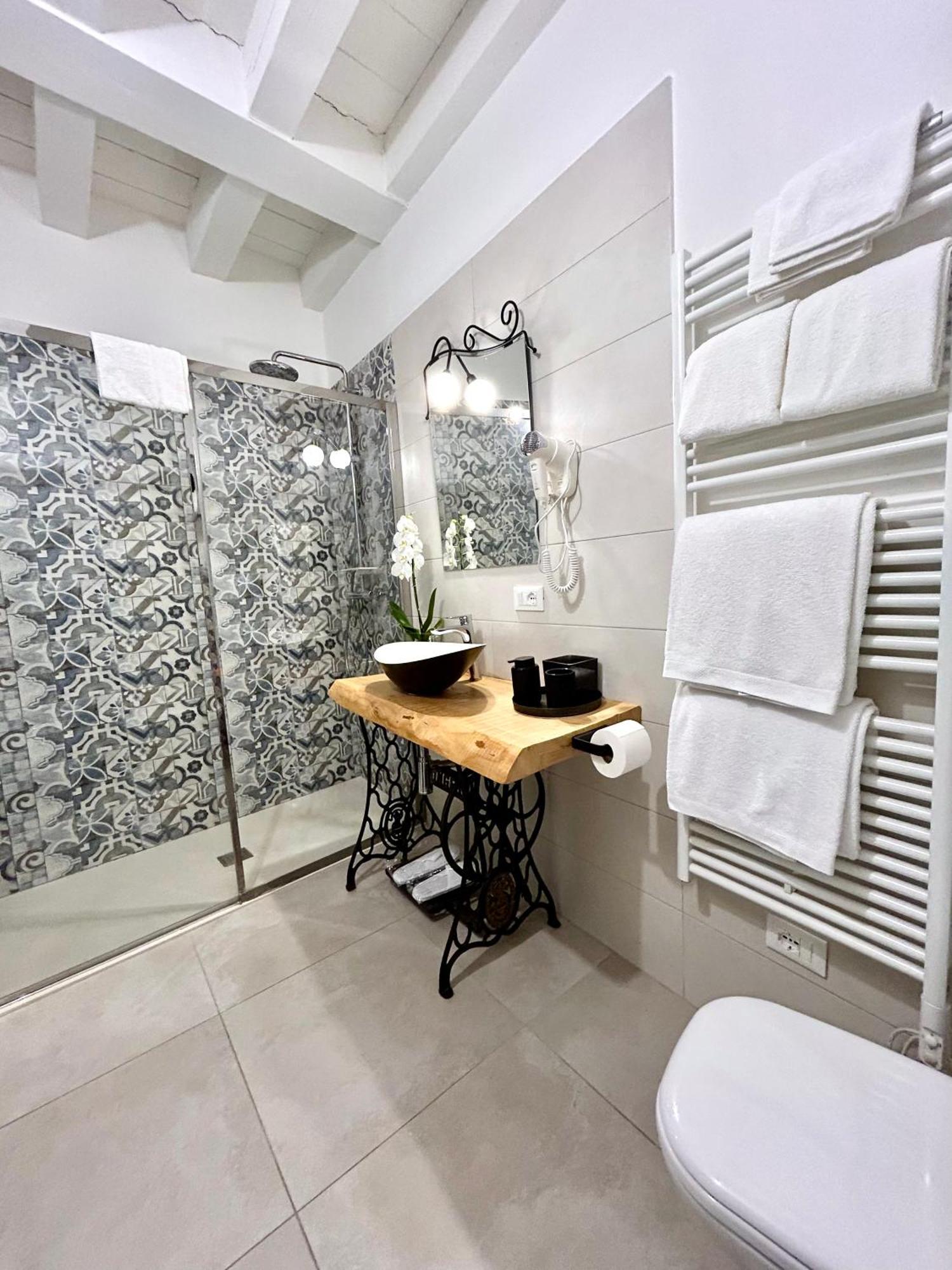 Rosso Suite-free Parking Appartement
