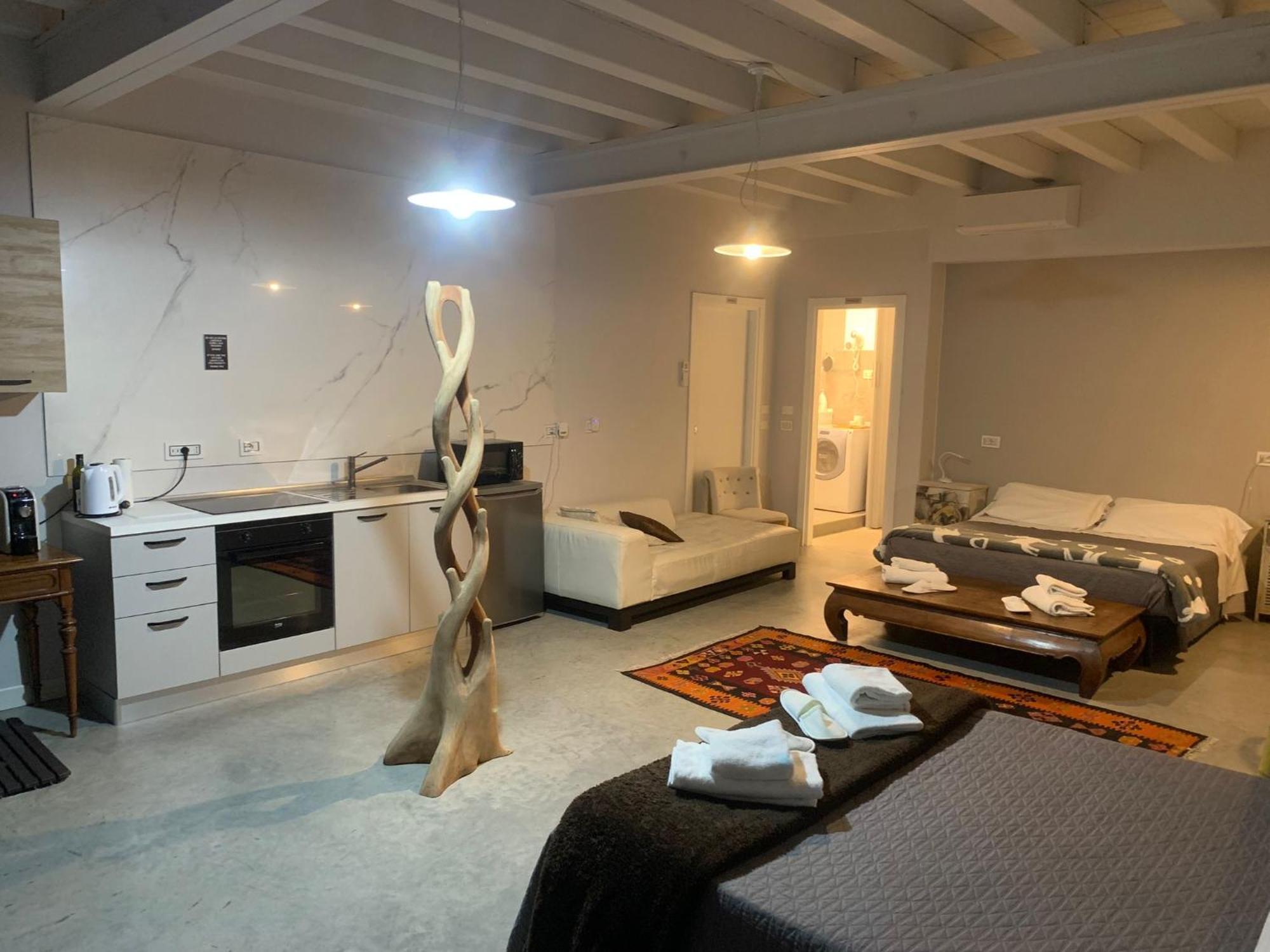 Apartment Genovesa 44 *
