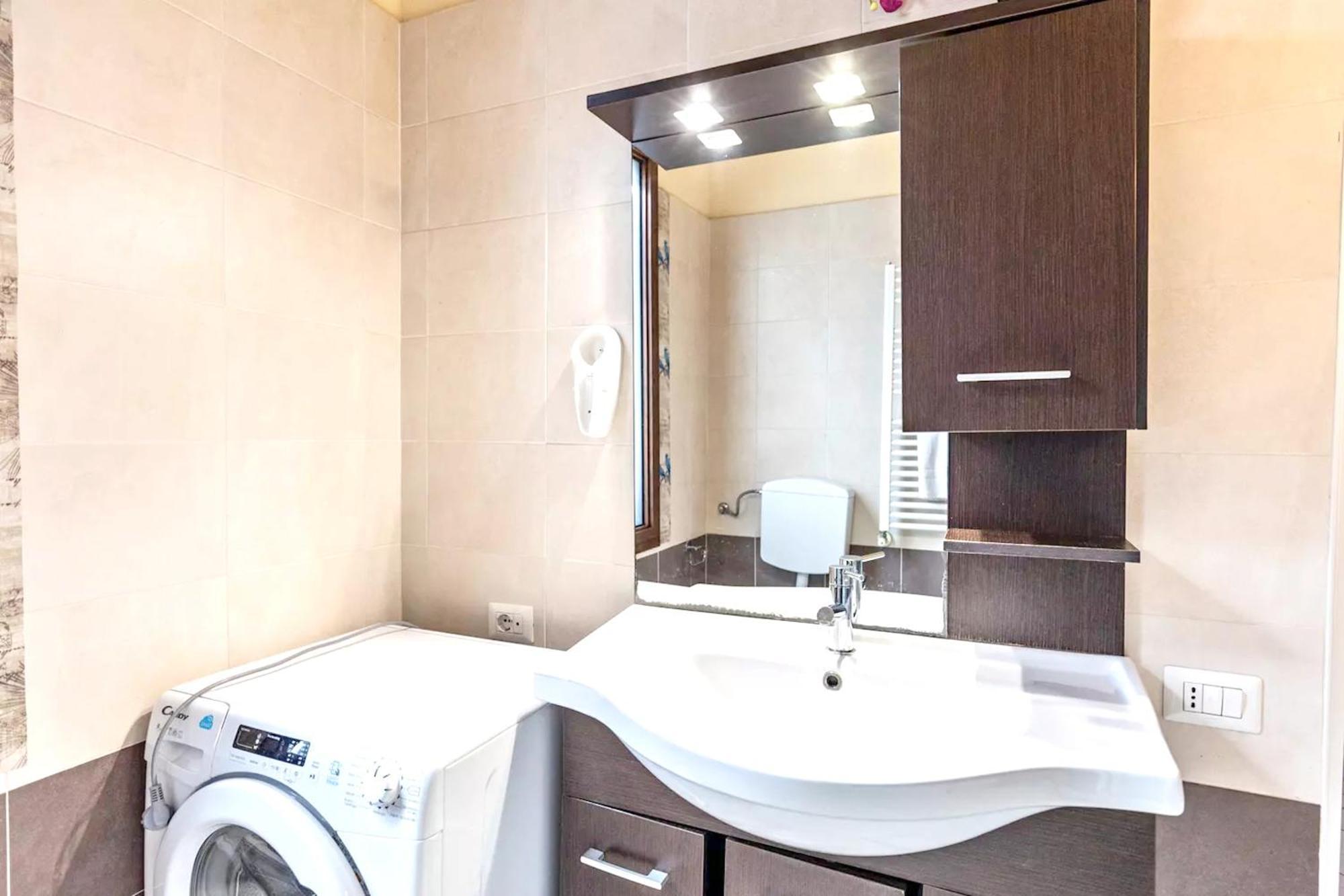 Apartment Elegant In 75 M² With Balcony