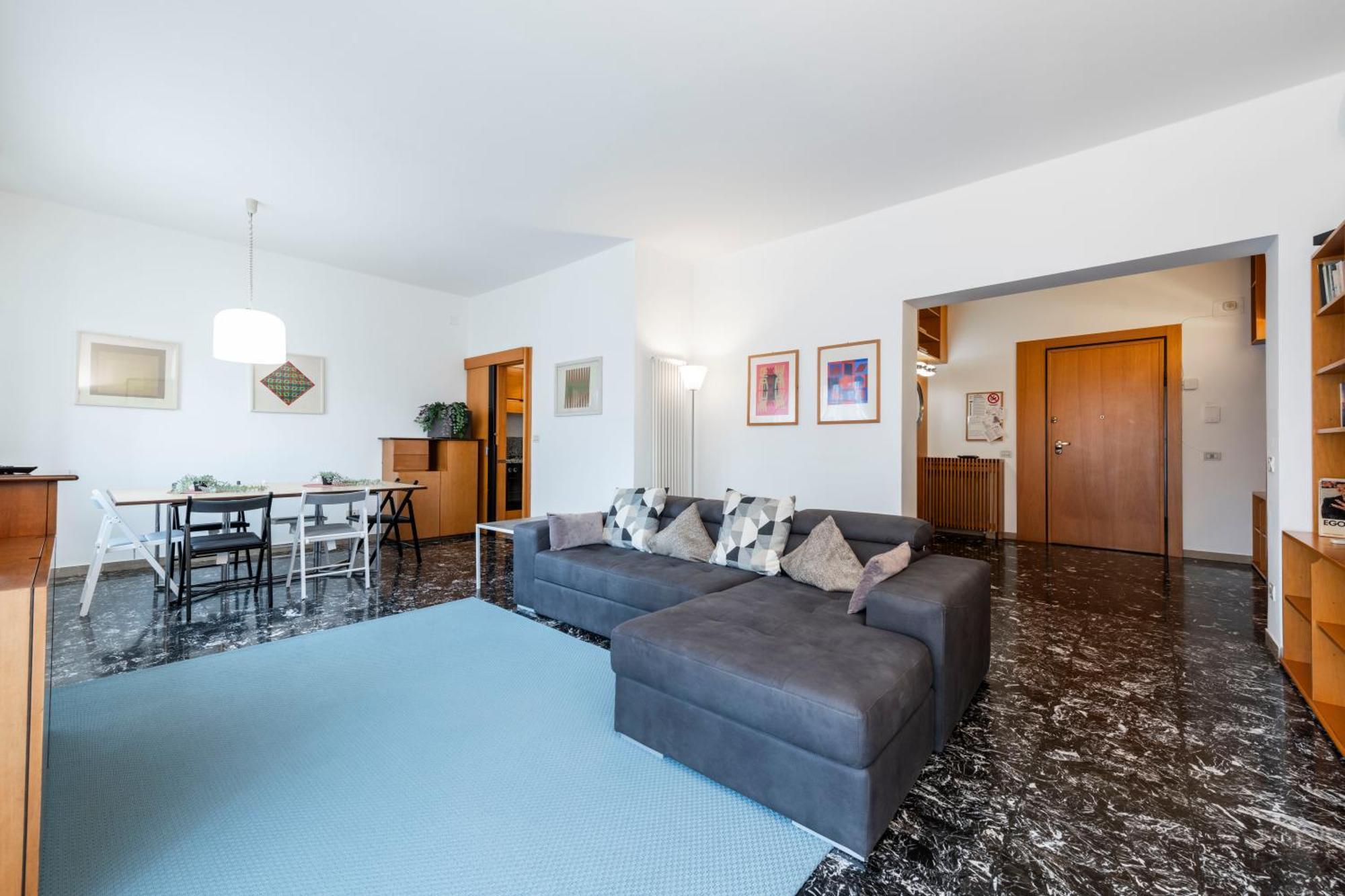 Căn hộ Riverview Luxury Flat Verona