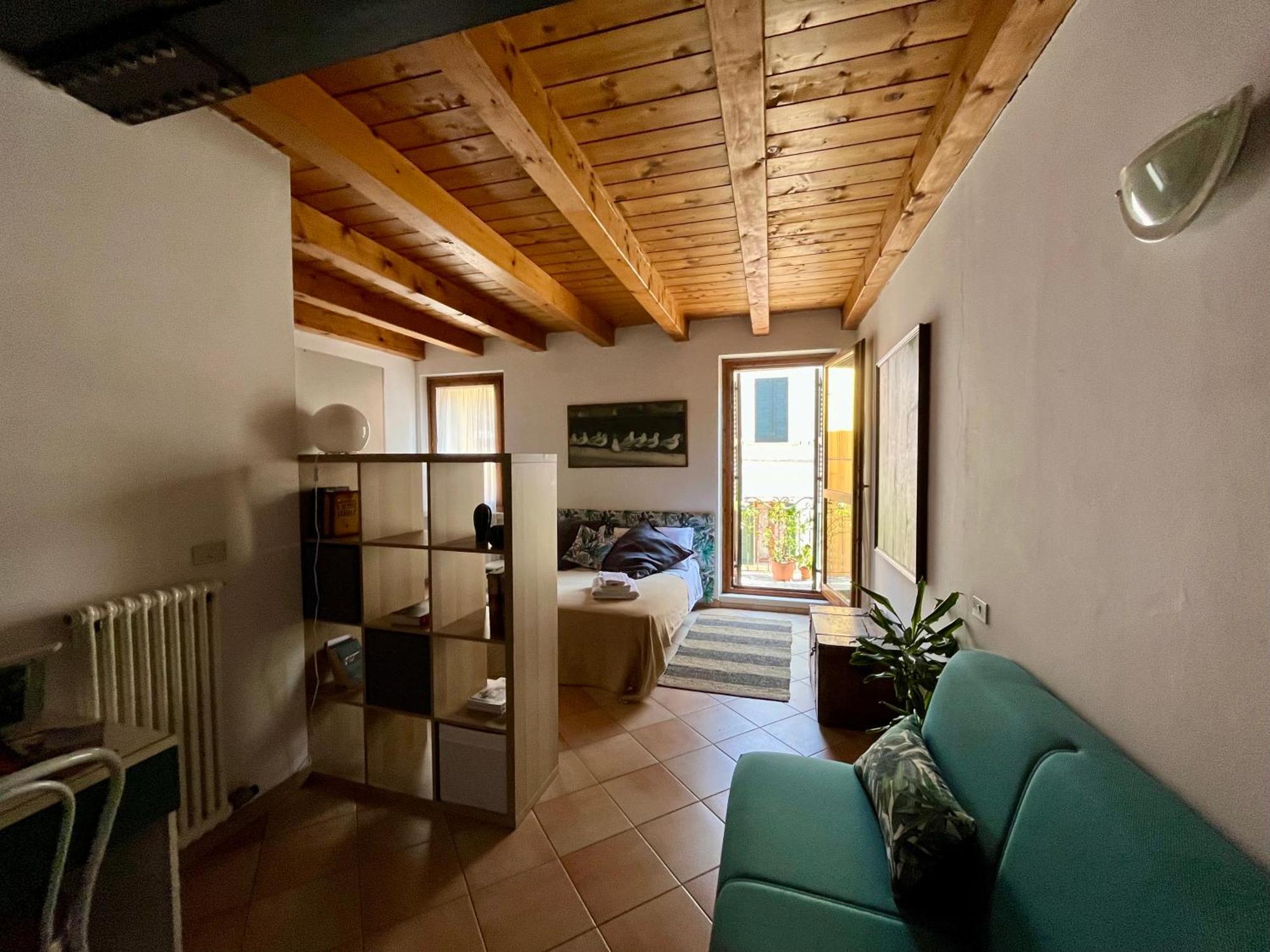 Bright, Cozy In The Heart Of Verona