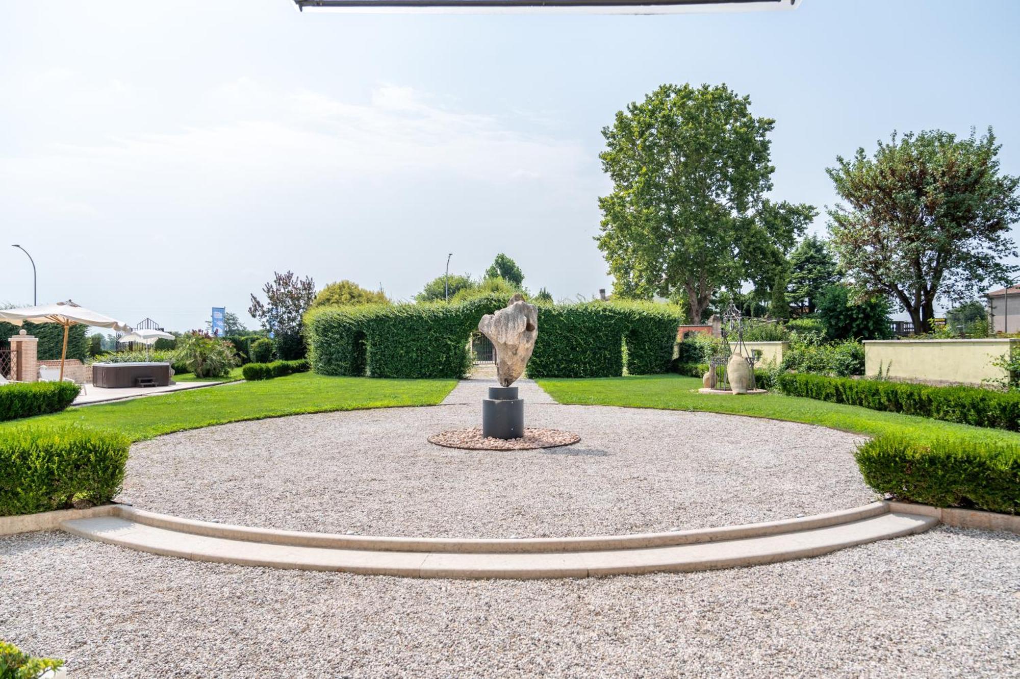 Madonna Baietta Verona