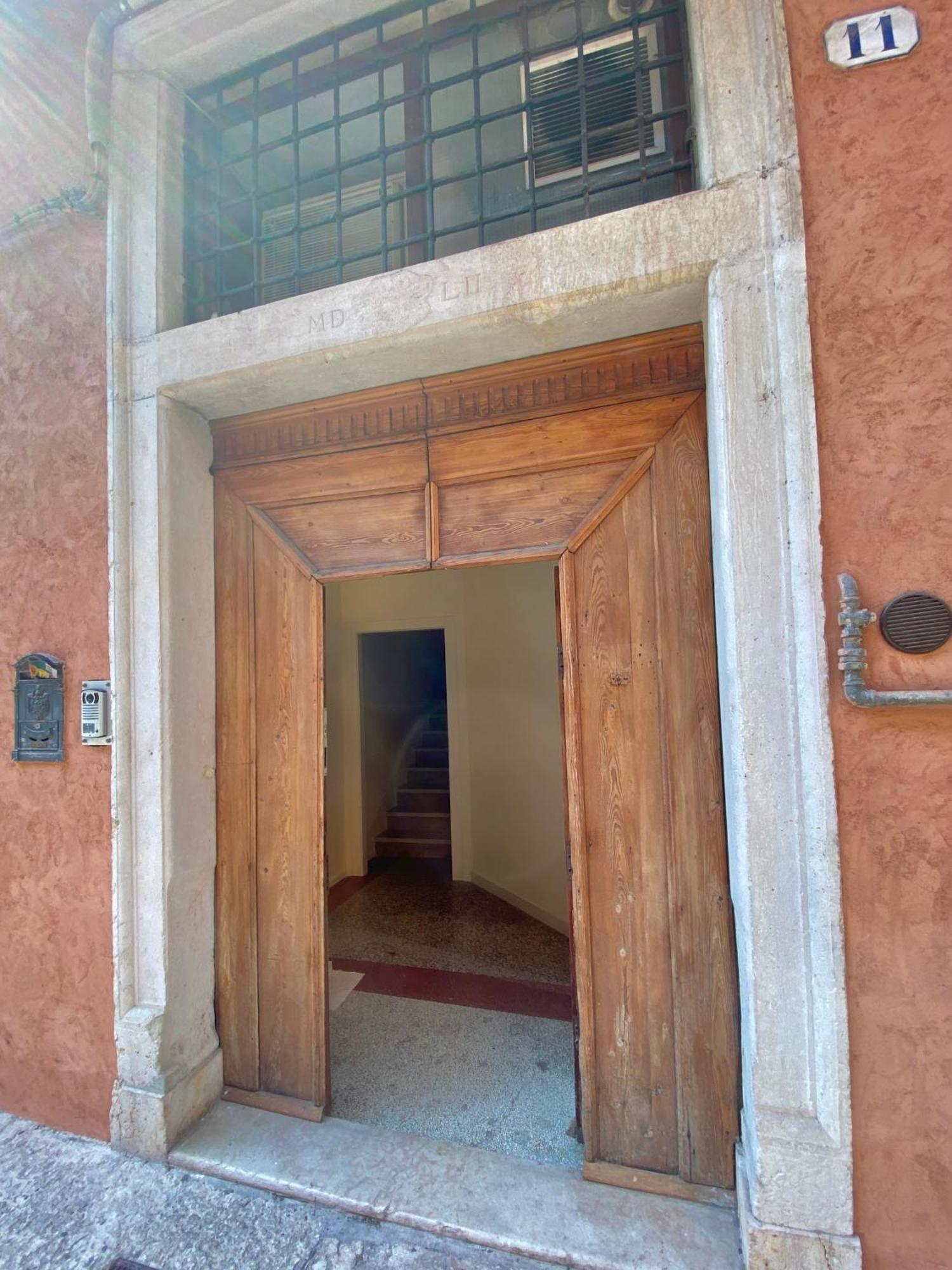 Apartment Dreaming Mazzanti 11 *
