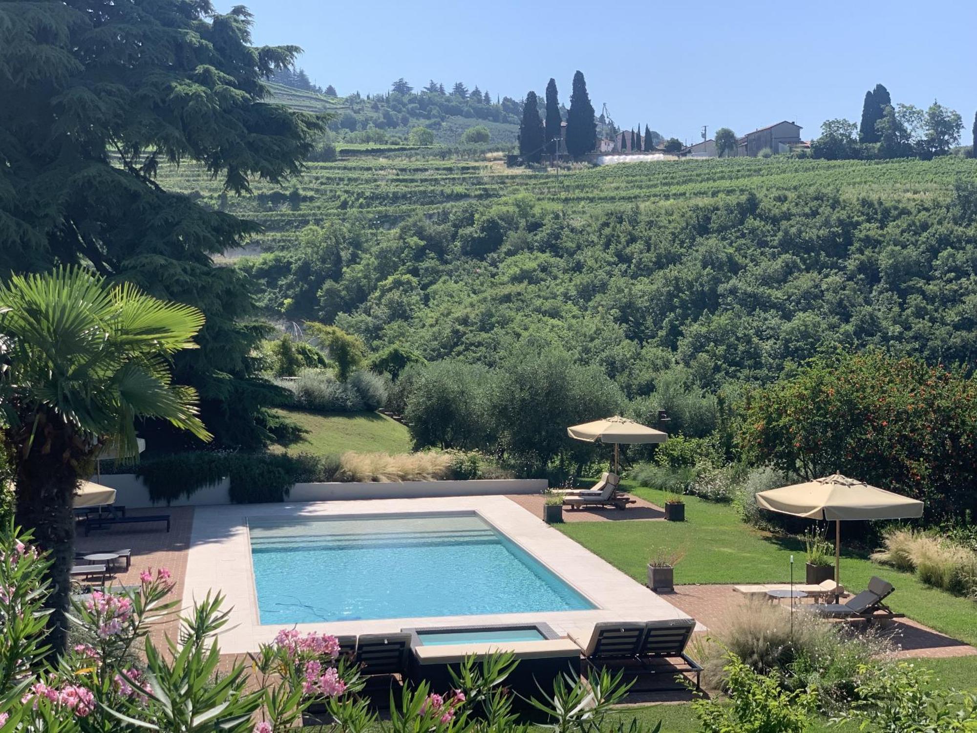 Torre Di Terzolan With Pool, Jacuzzi And Golf Putt Villa