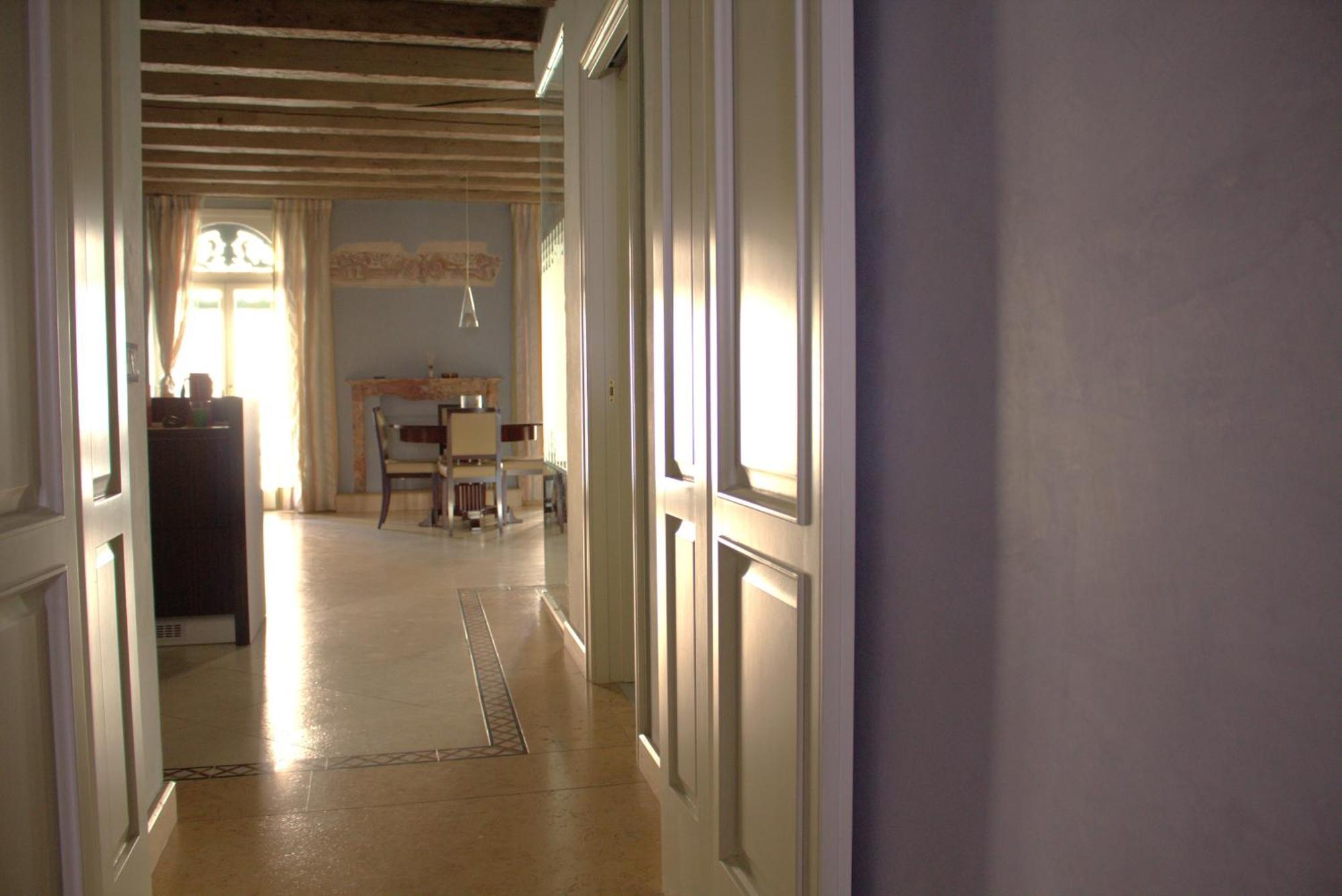 Apartment Luxury Flats , Piazza Erbe With Balcony On Main Square