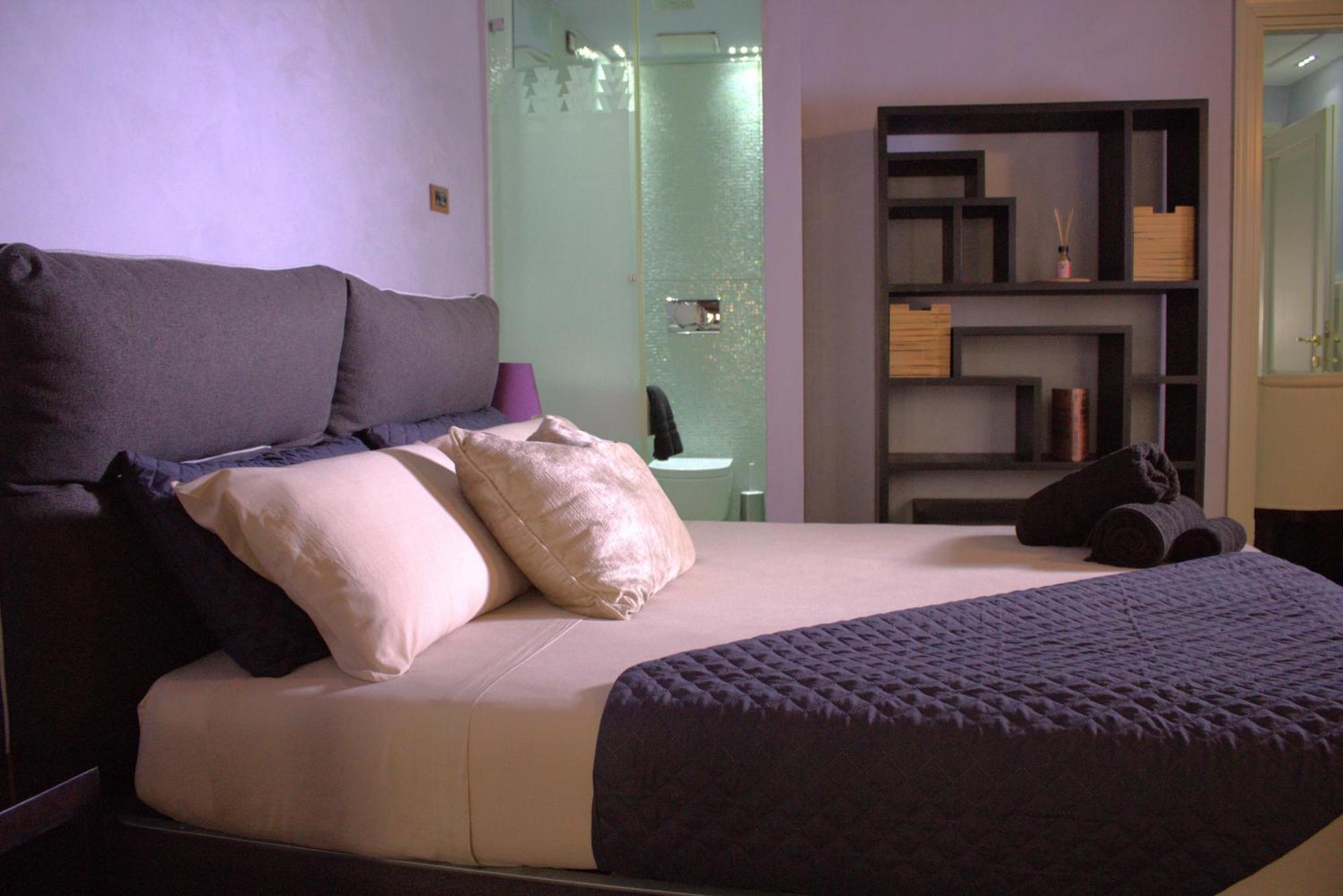 Luxury Flats , Piazza Erbe With Balcony On Main Square Apartment *