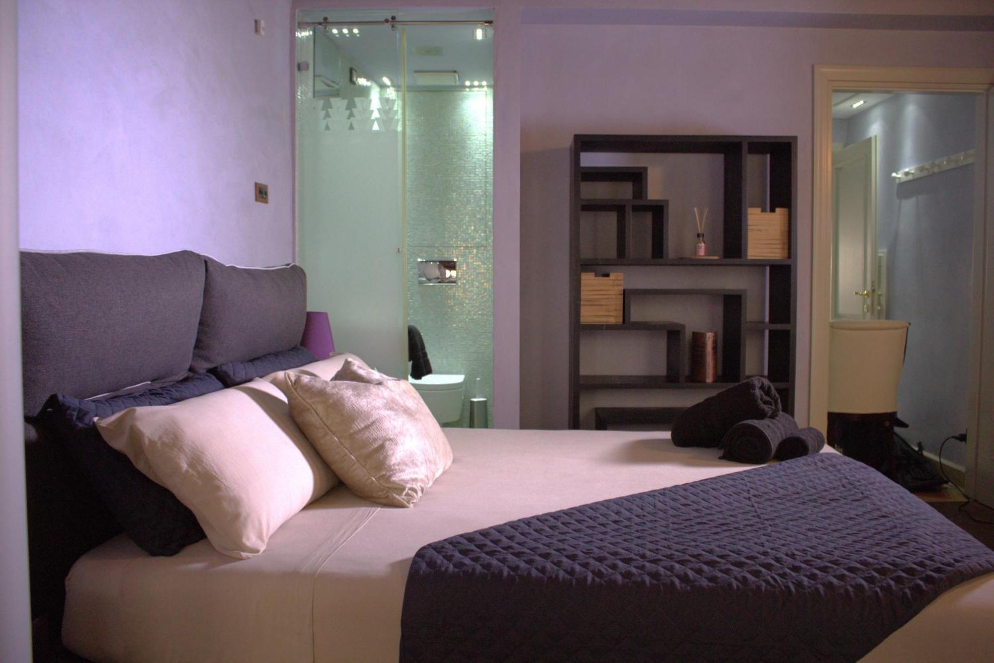 Luxury Flats , Piazza Erbe With Balcony On Main Square * Verona
