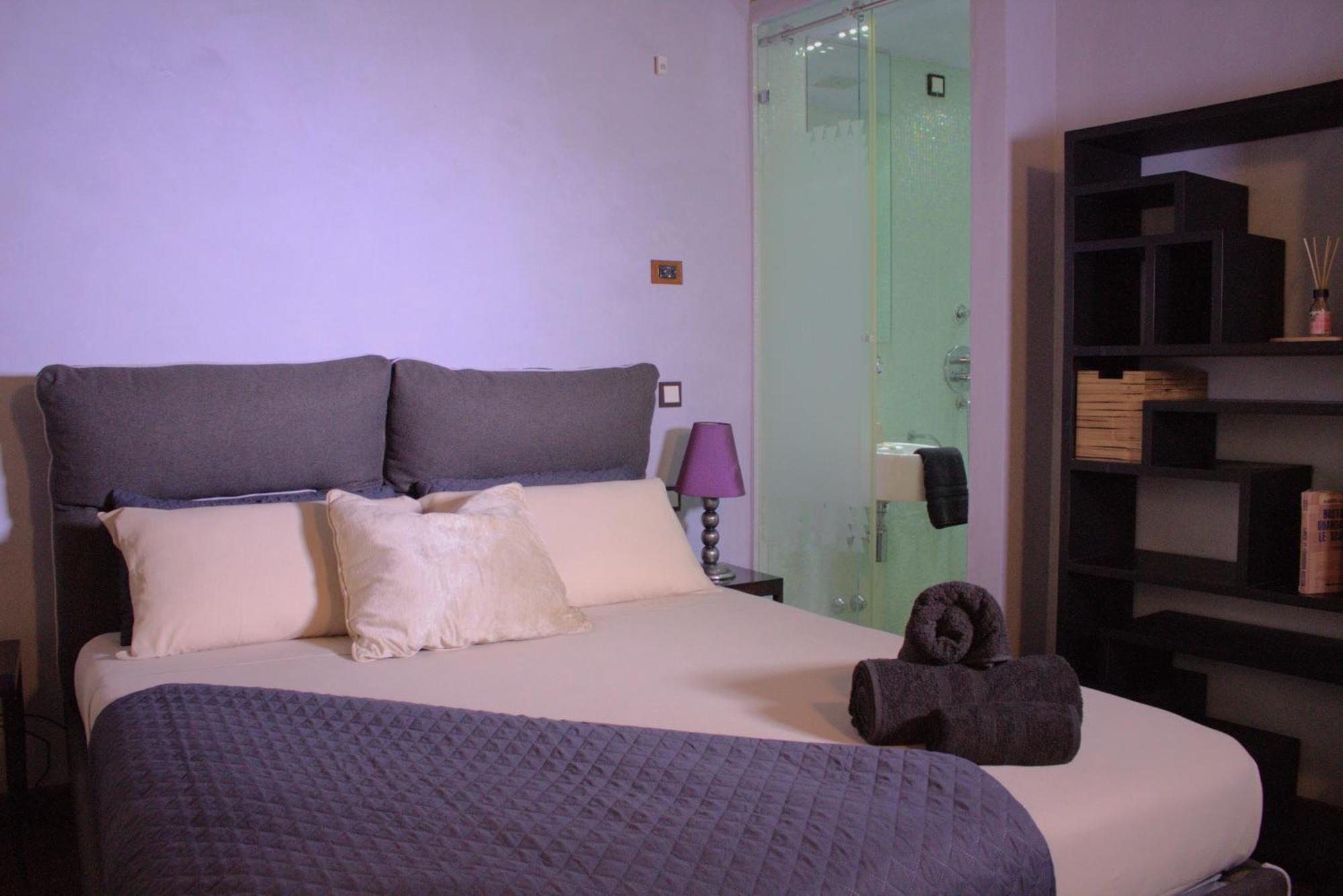 Apartment Luxury Flats , Piazza Erbe With Balcony On Main Square *