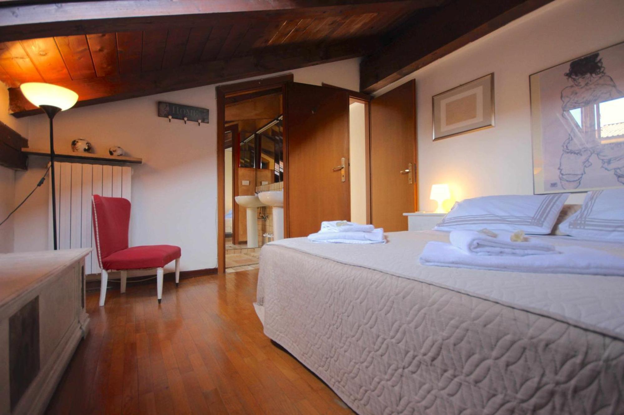 Vr Holiday Scale Qb Apartment Verona