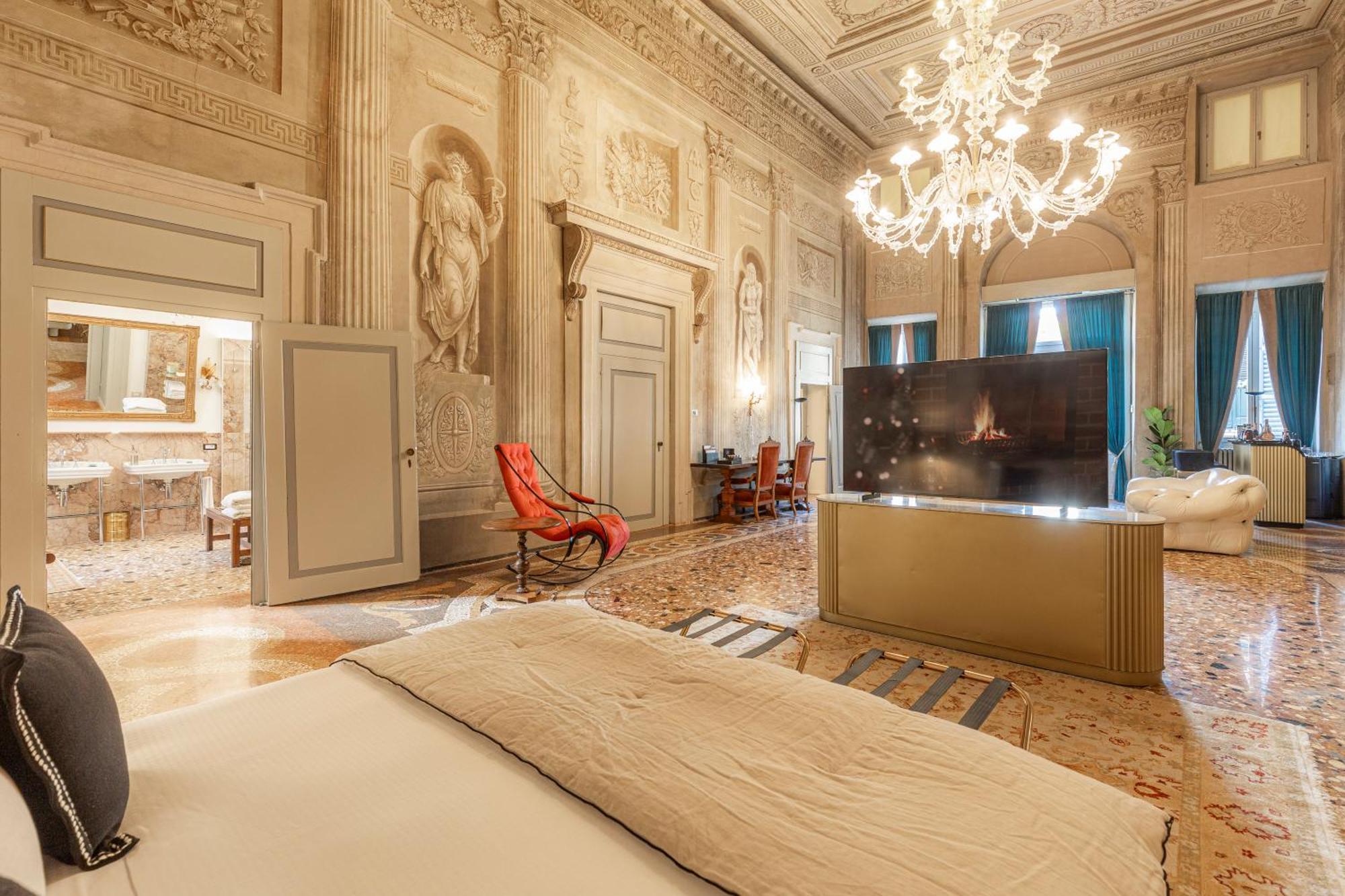 Corte Realdi - Palazzo Camozzini *