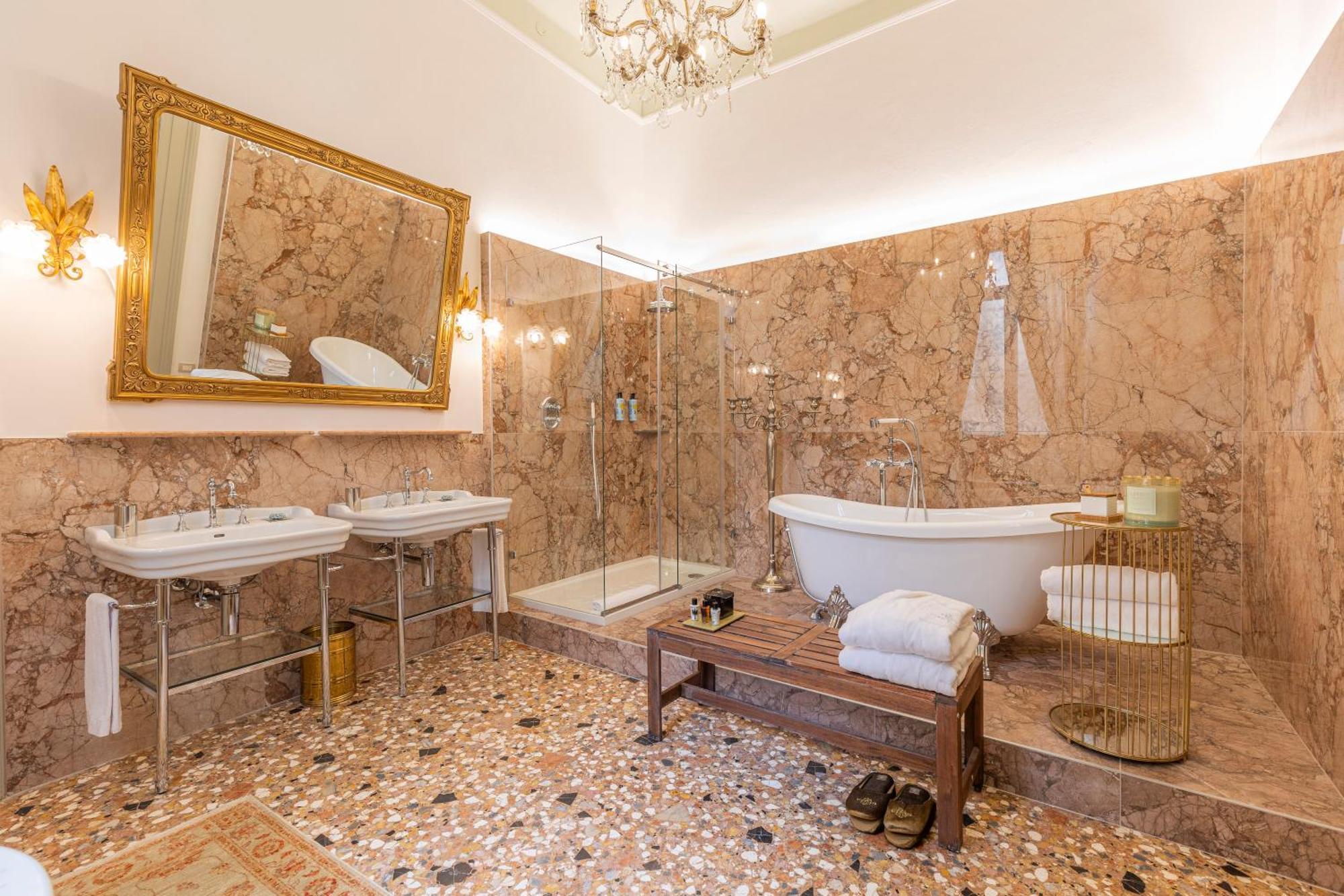 Corte Realdi - Palazzo Camozzini * Verona