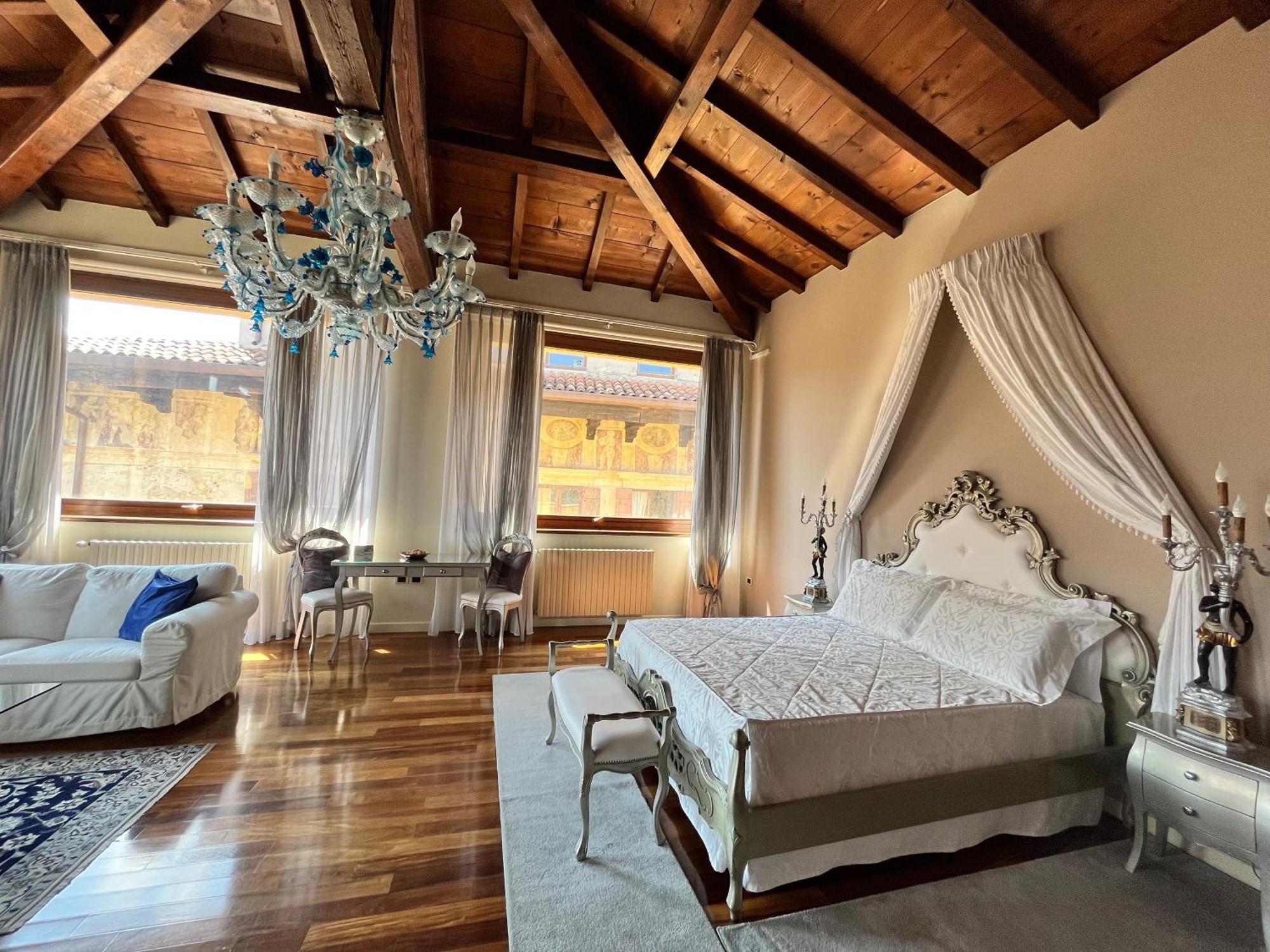 Aamiaismajoitus Relais Ponte Pietra 2*