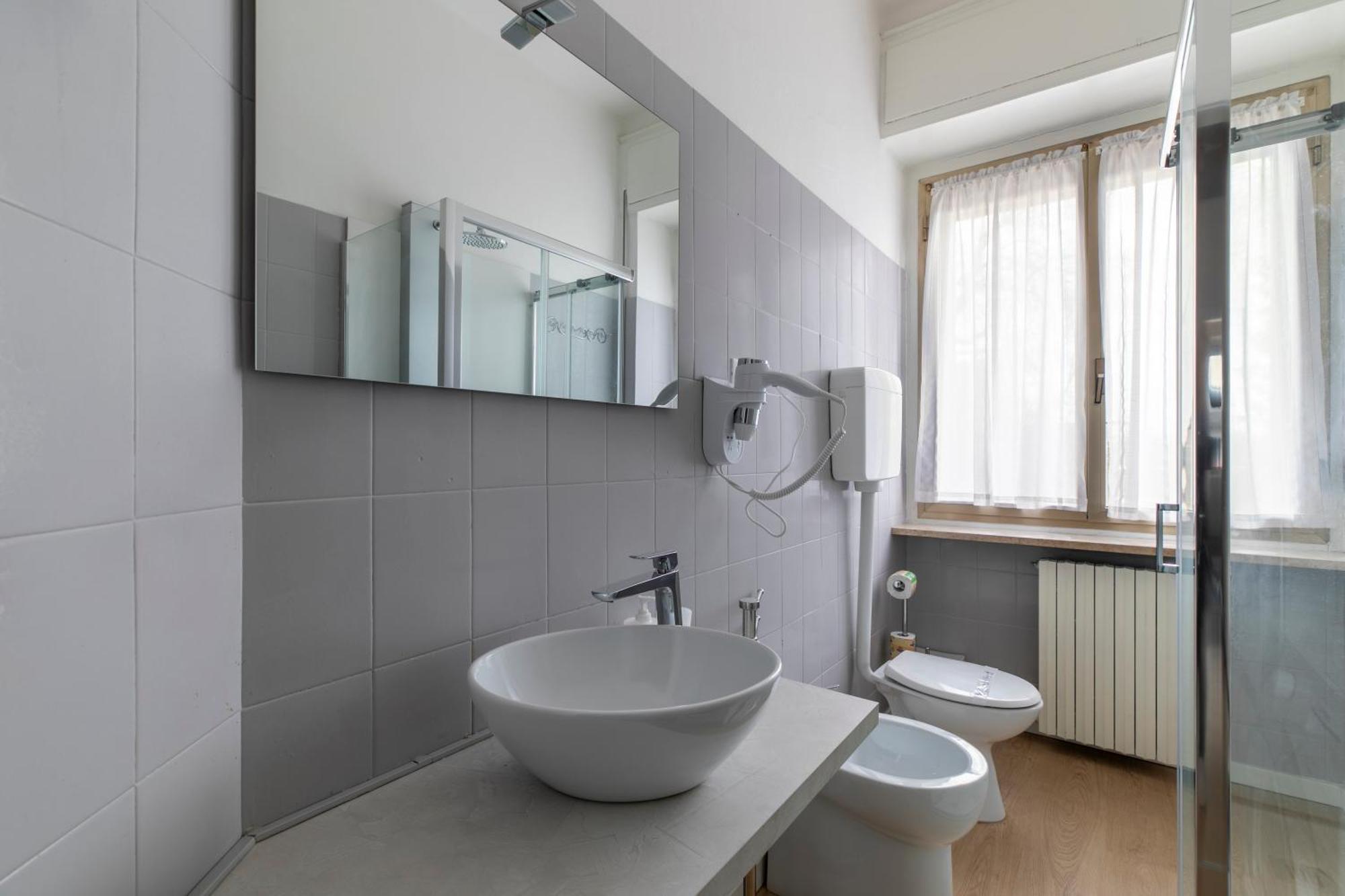 Apartment Casa Graziella - A 2 Passi Dal Centro E Stazione Di *