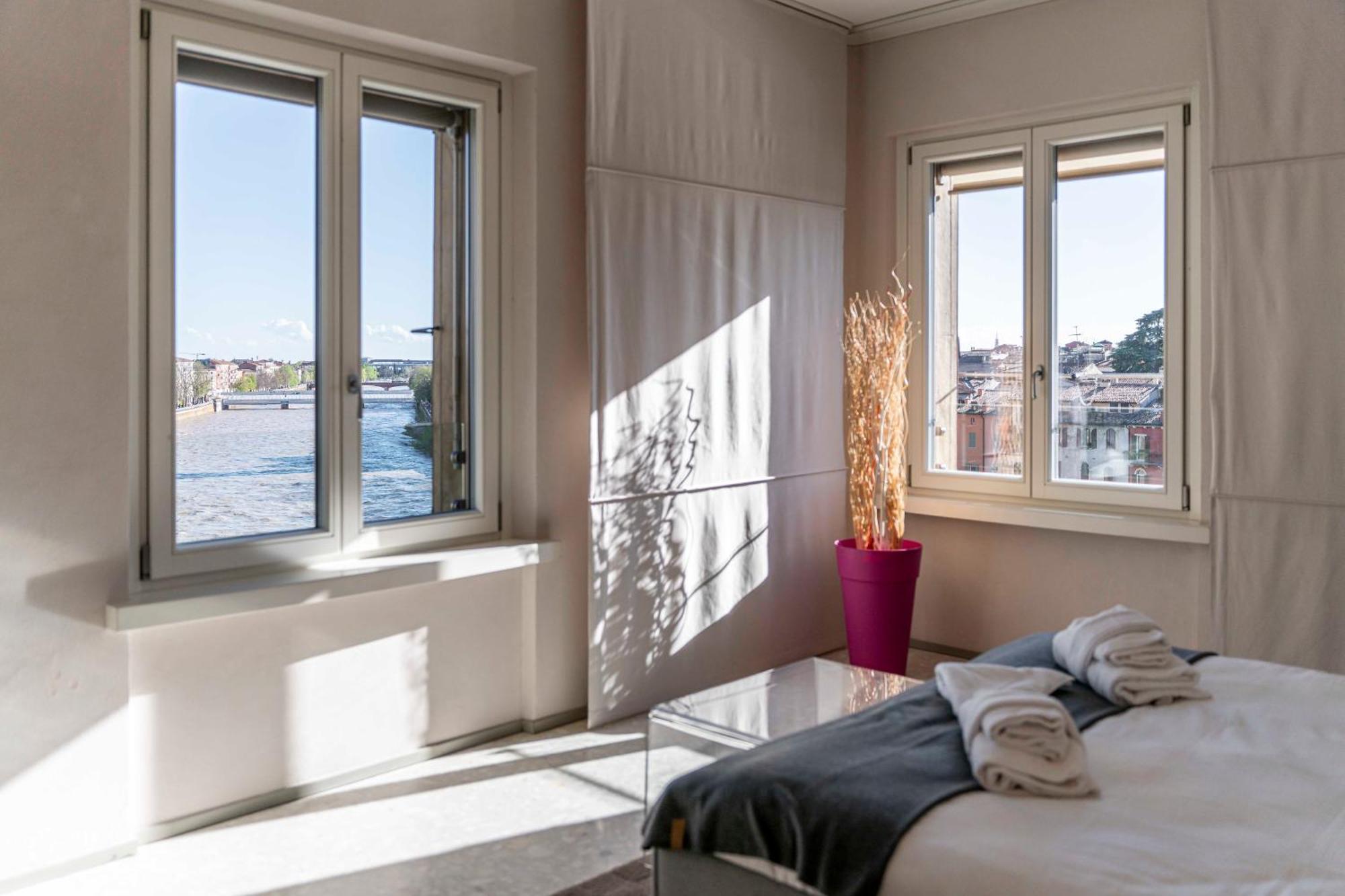 Residenza Veronica A Ponte Pietra Apartamento Verona