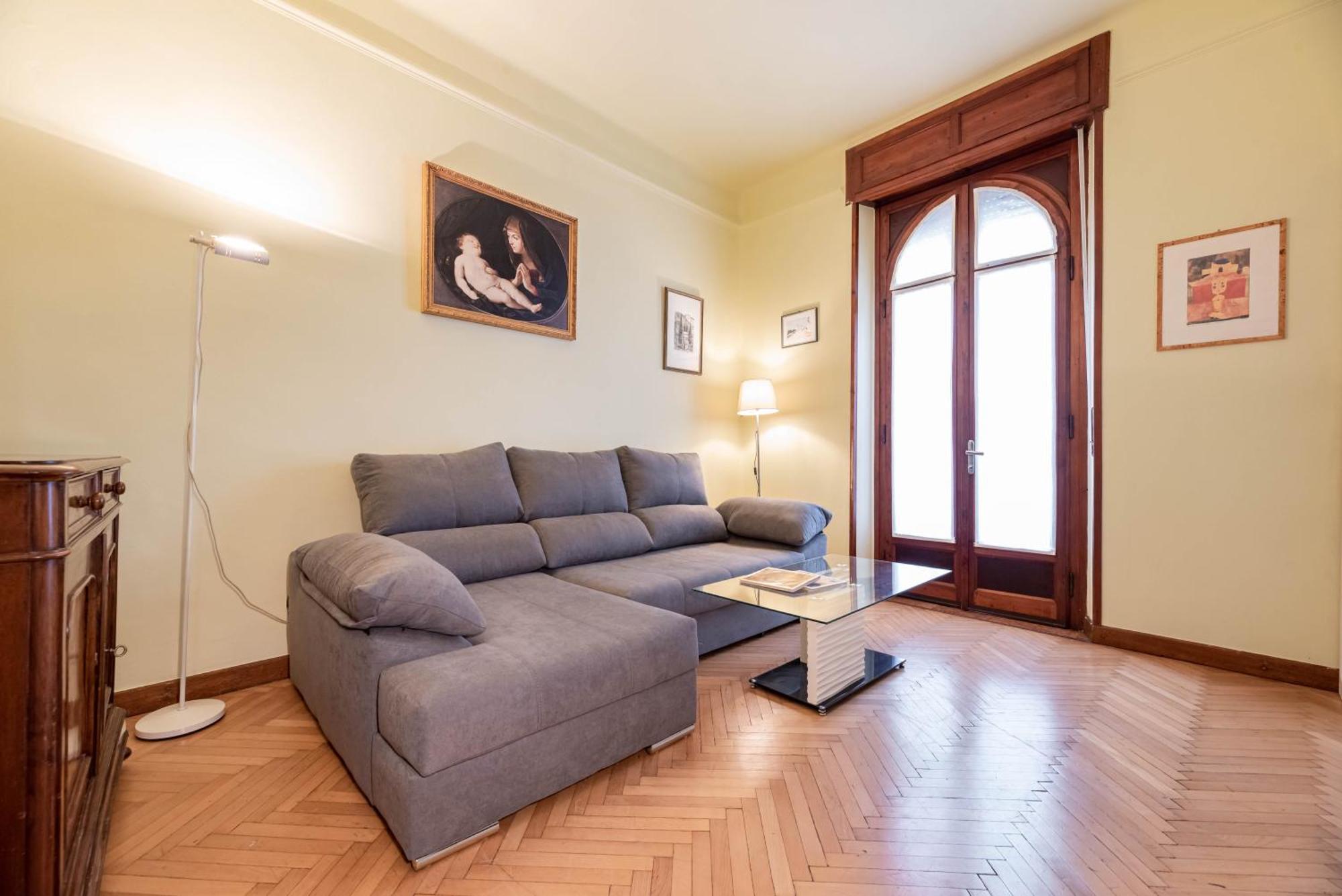 Piazza Isolo Apartment