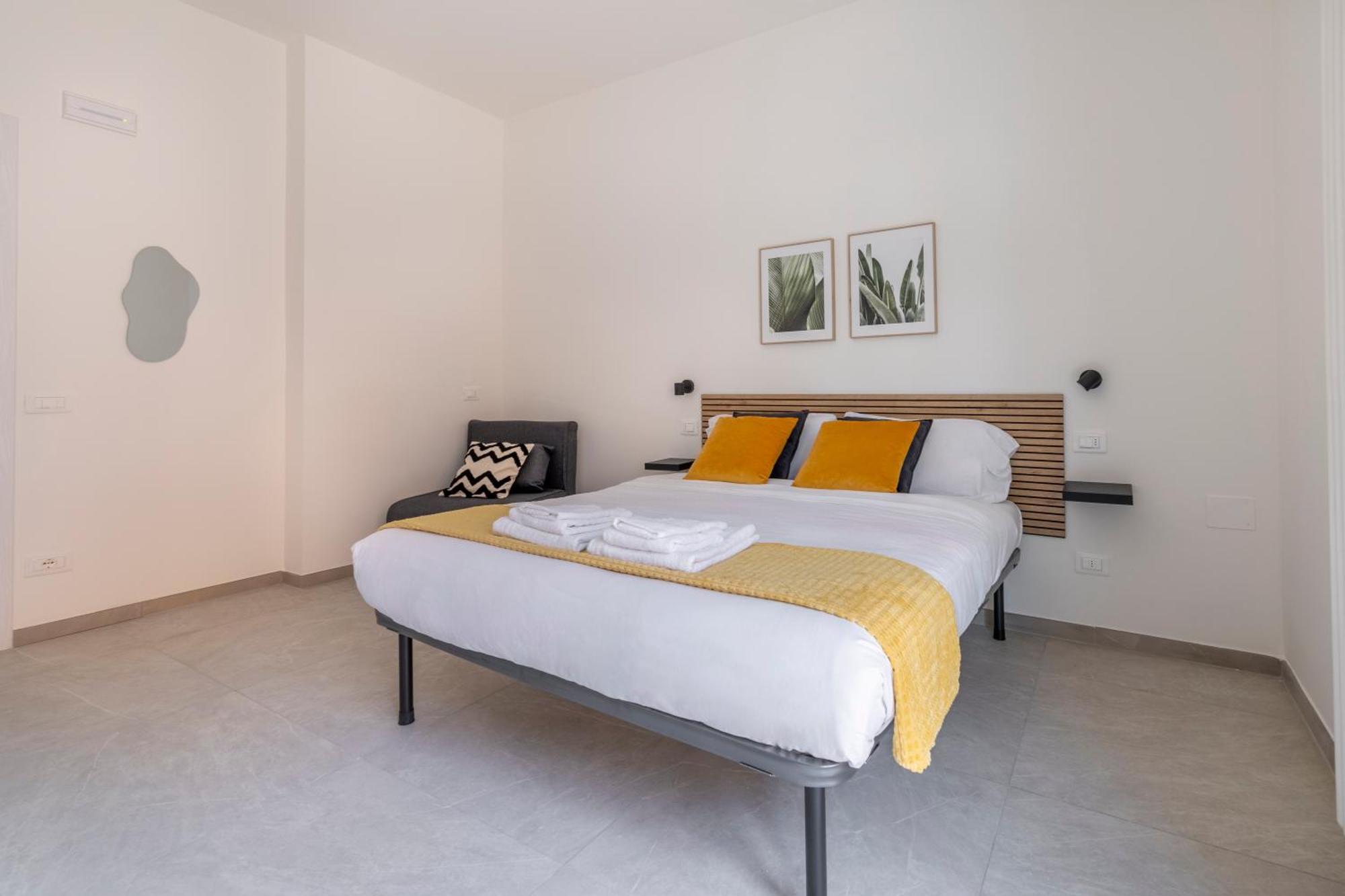 Shiny Guest house *