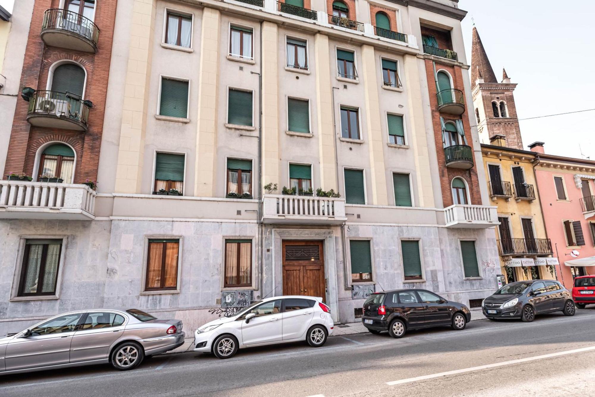 Piazza Isolo Apartment Verona