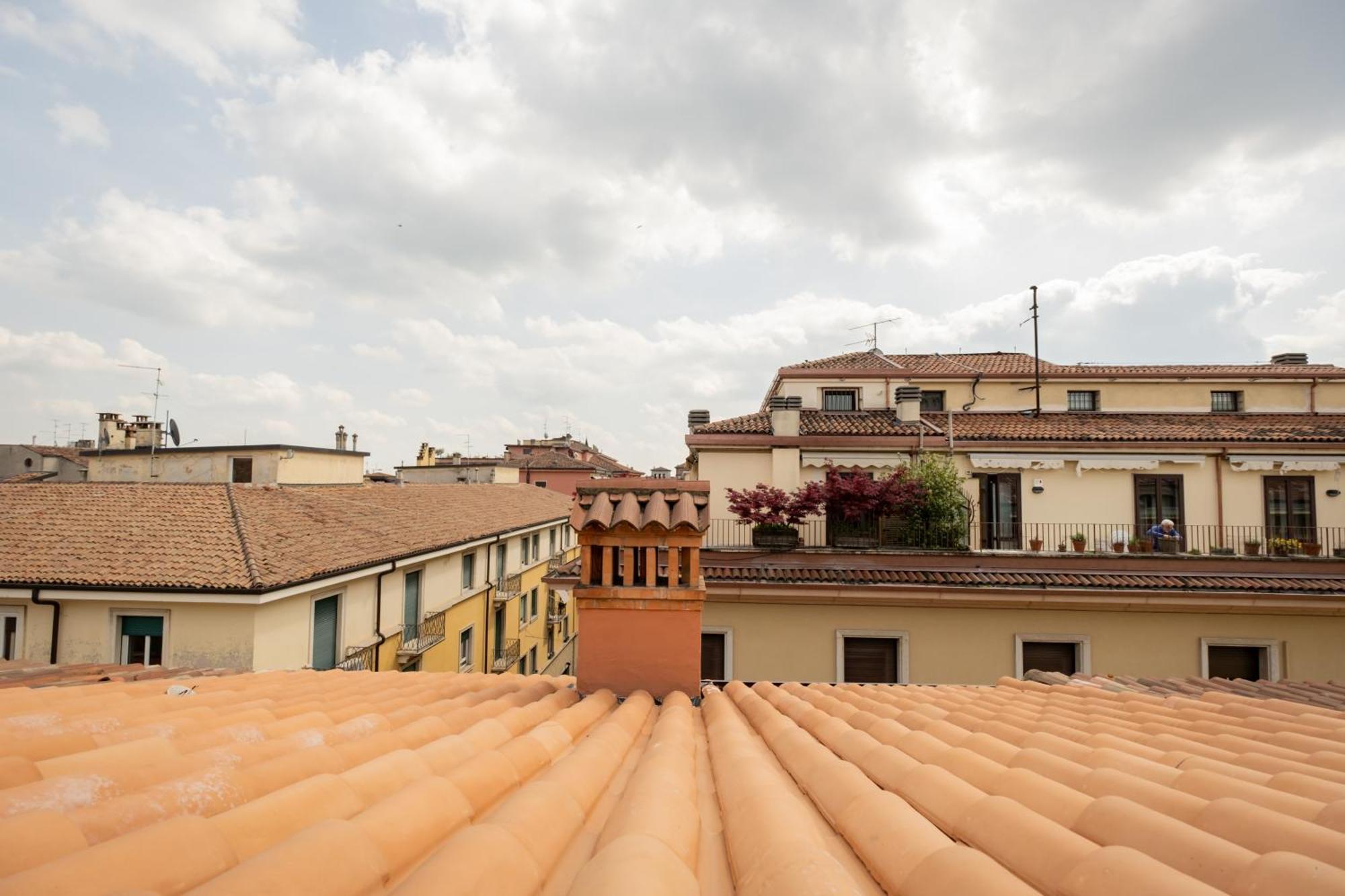 Stella - Centro * Verona
