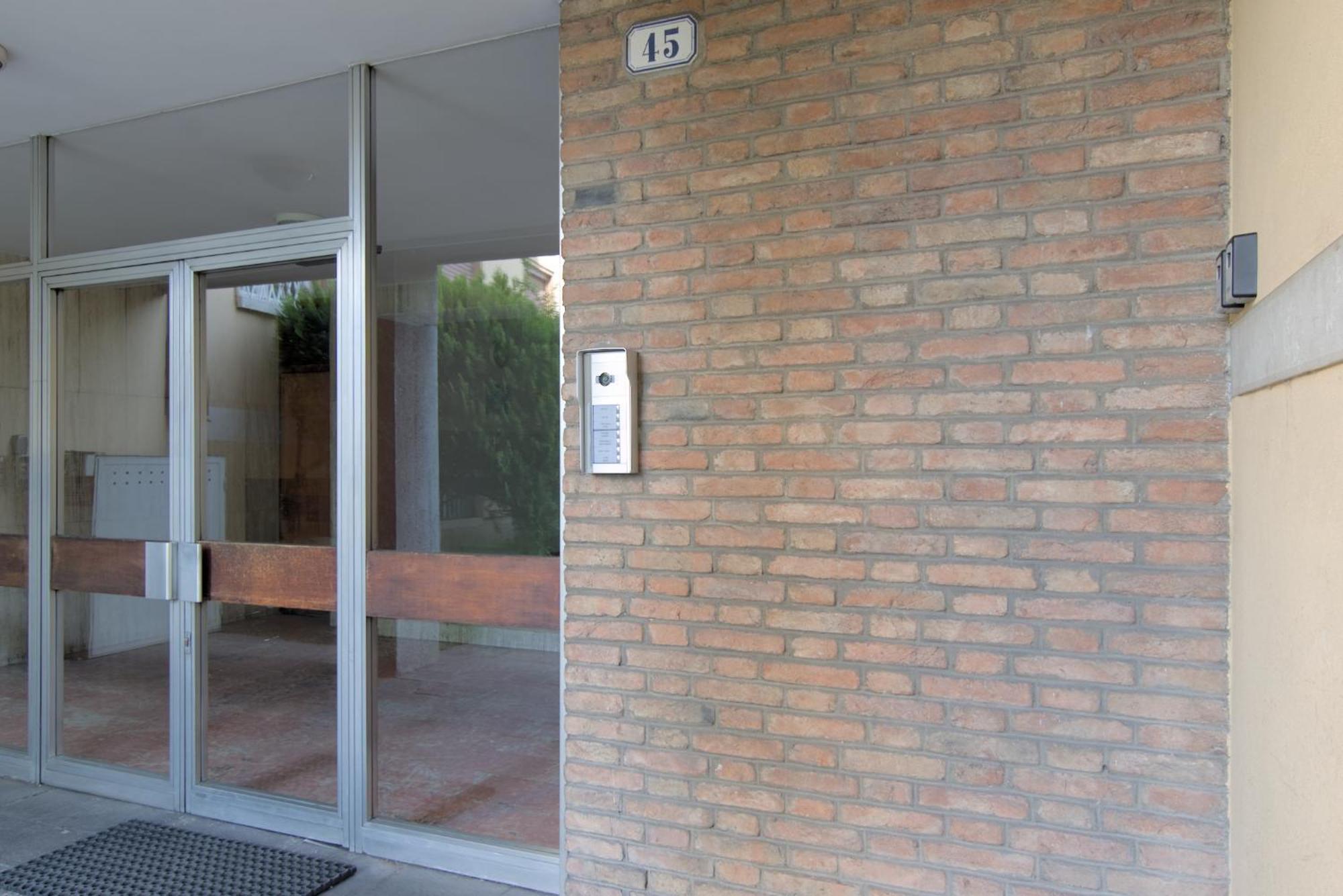 Atelier River Charm Near Adige, Center & Game