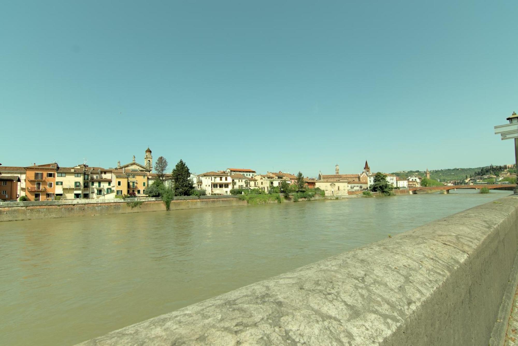 Apartment Atelier River Charm Near Adige, Center & Game