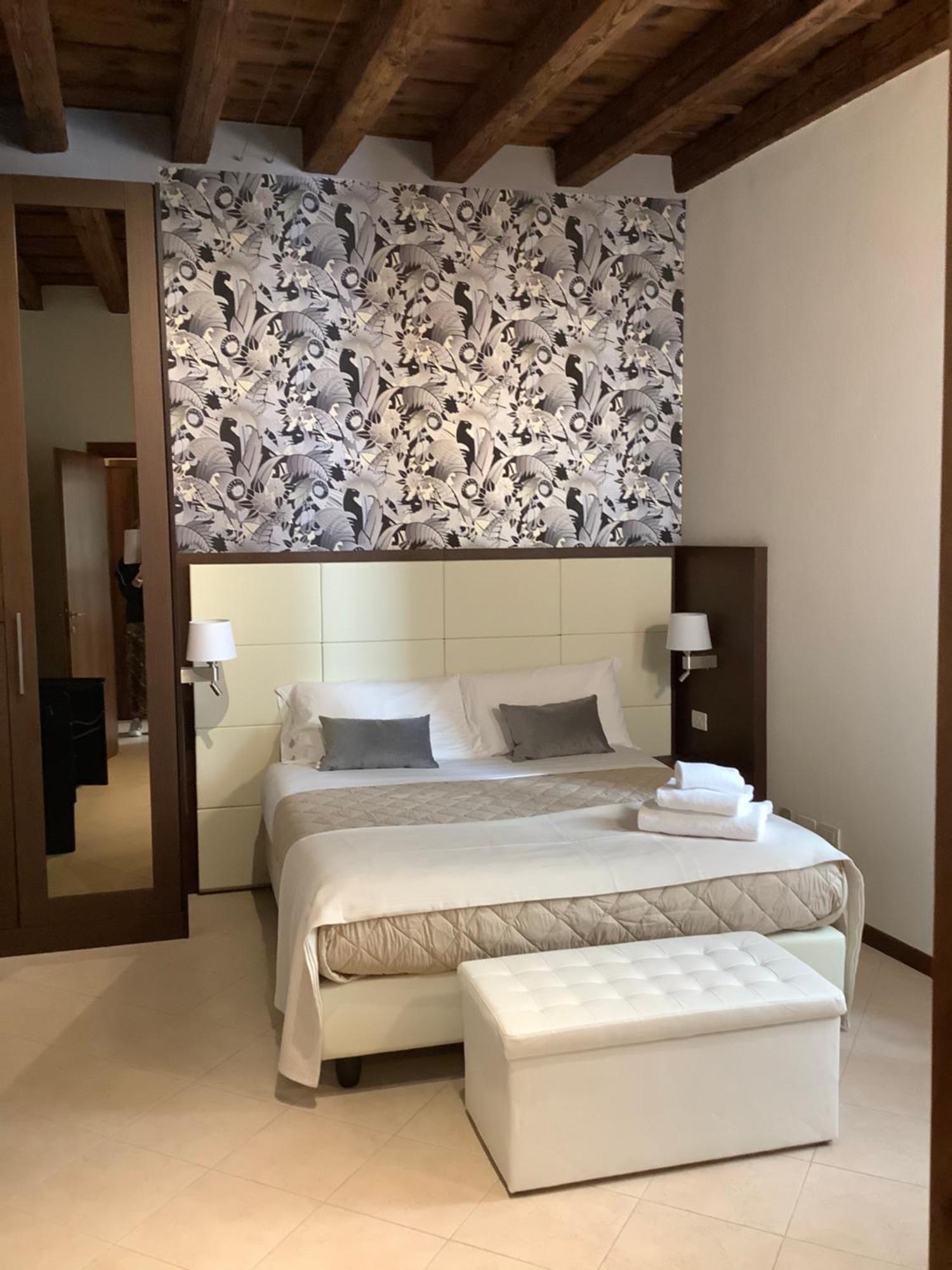 Guest house Porta Borsari Relais *