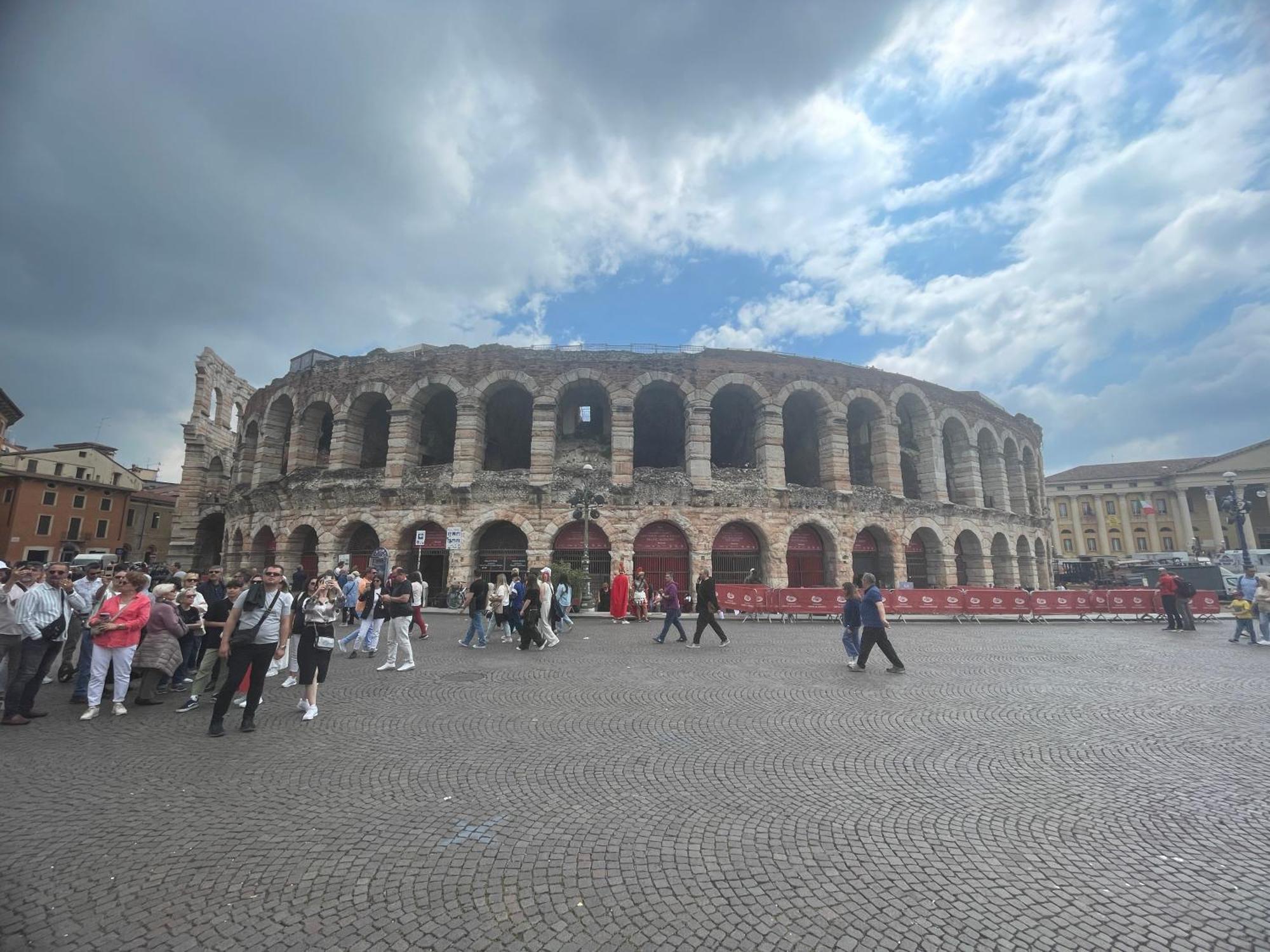 Huoneisto Residenza Il Melograno Fiera Verona