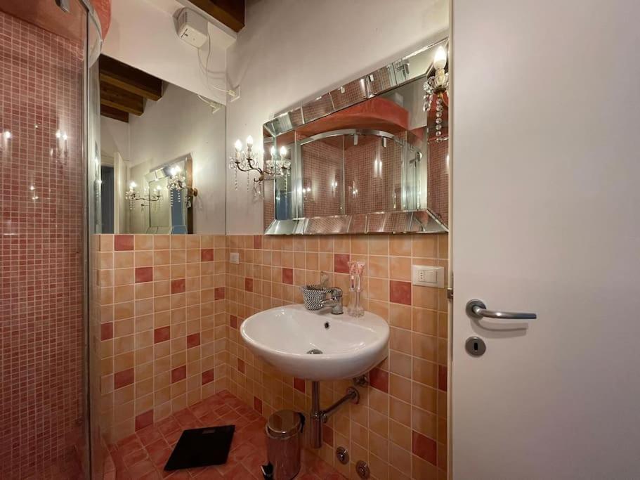 Apartment A Grazioso In Antica Corte Verona