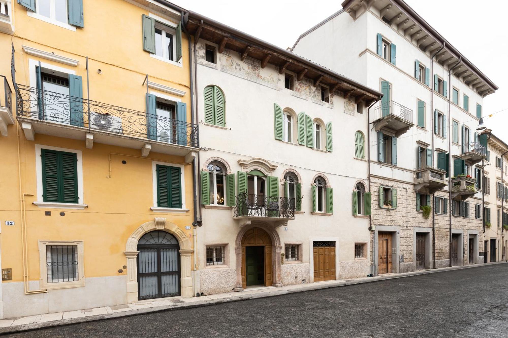Palazzo Reggiani - Lorenzo De Medici *