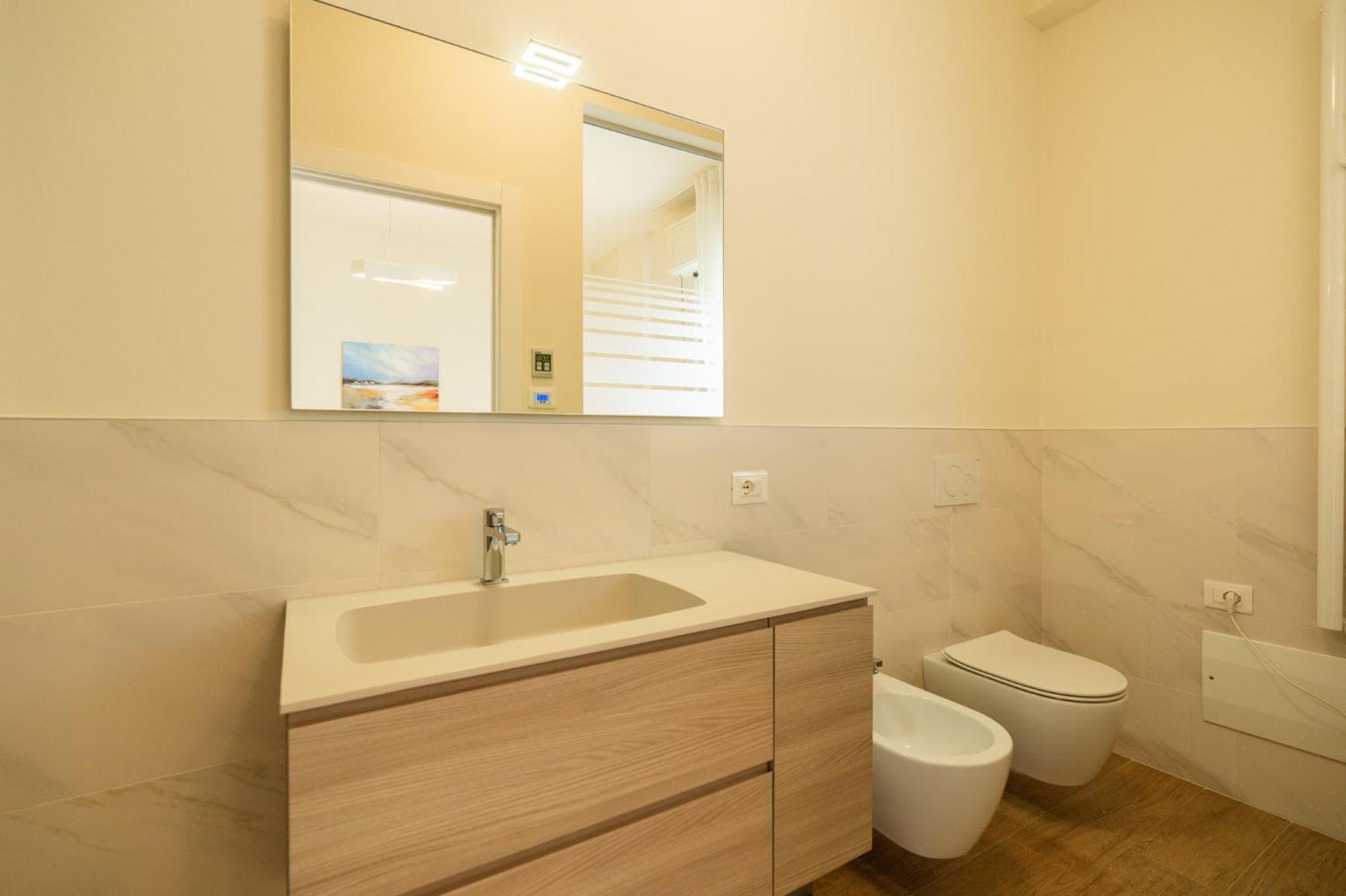 Domus - Ampia Residenza Filippini A Pochi Passi Dall'arena Apartment *