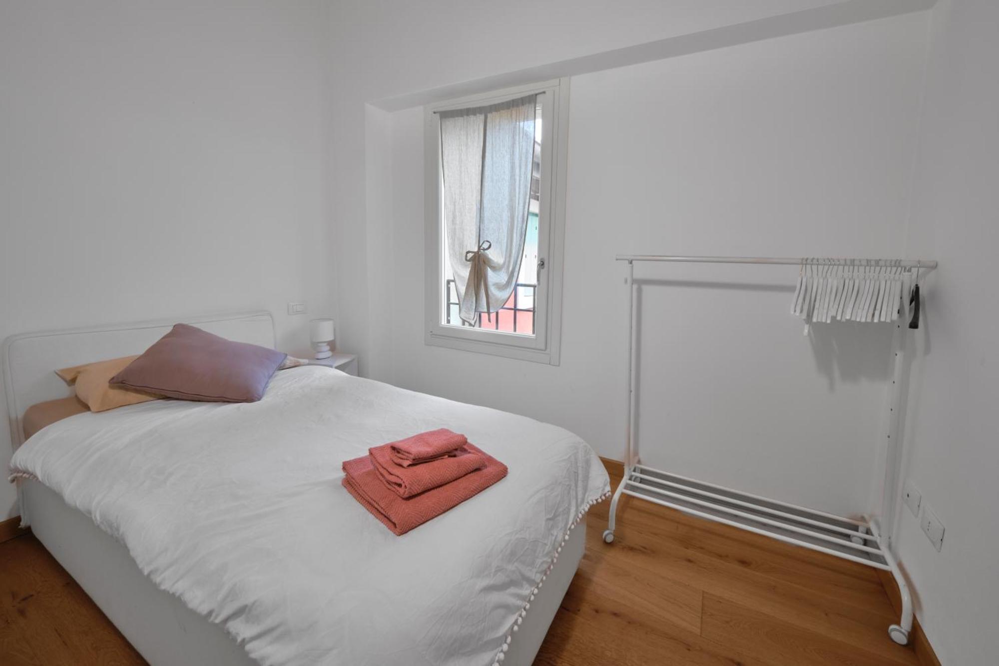 Beautiful, Cozy With A Small Courtyard. Apartment *