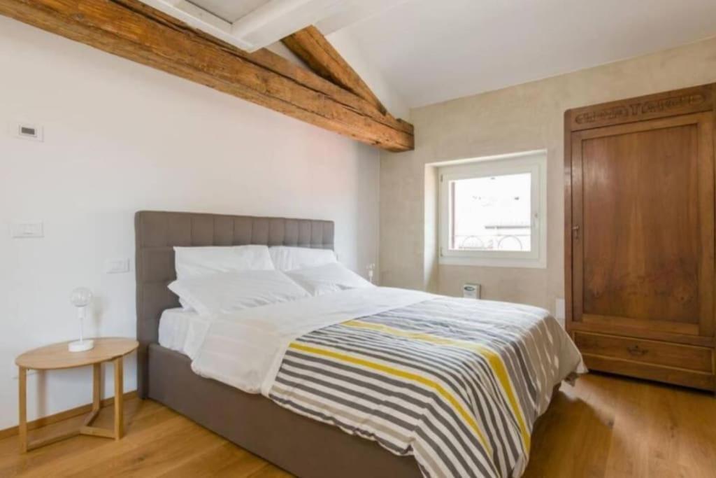 Ponte Pietra Luxury In Apartment Verona