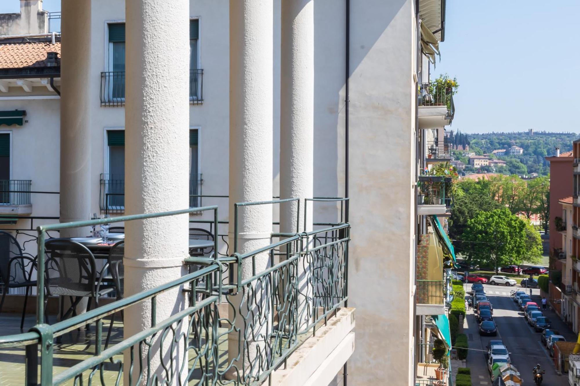 Al Colonnato - Vicinissimo Al Centro, Ideale Per Famiglie E Gruppi Di Amici Apartment