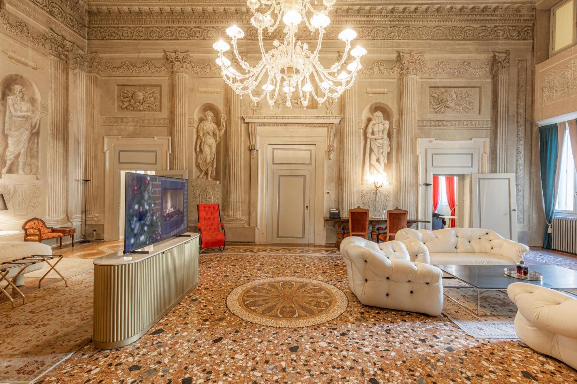 Corte Realdi - Palazzo Camozzini