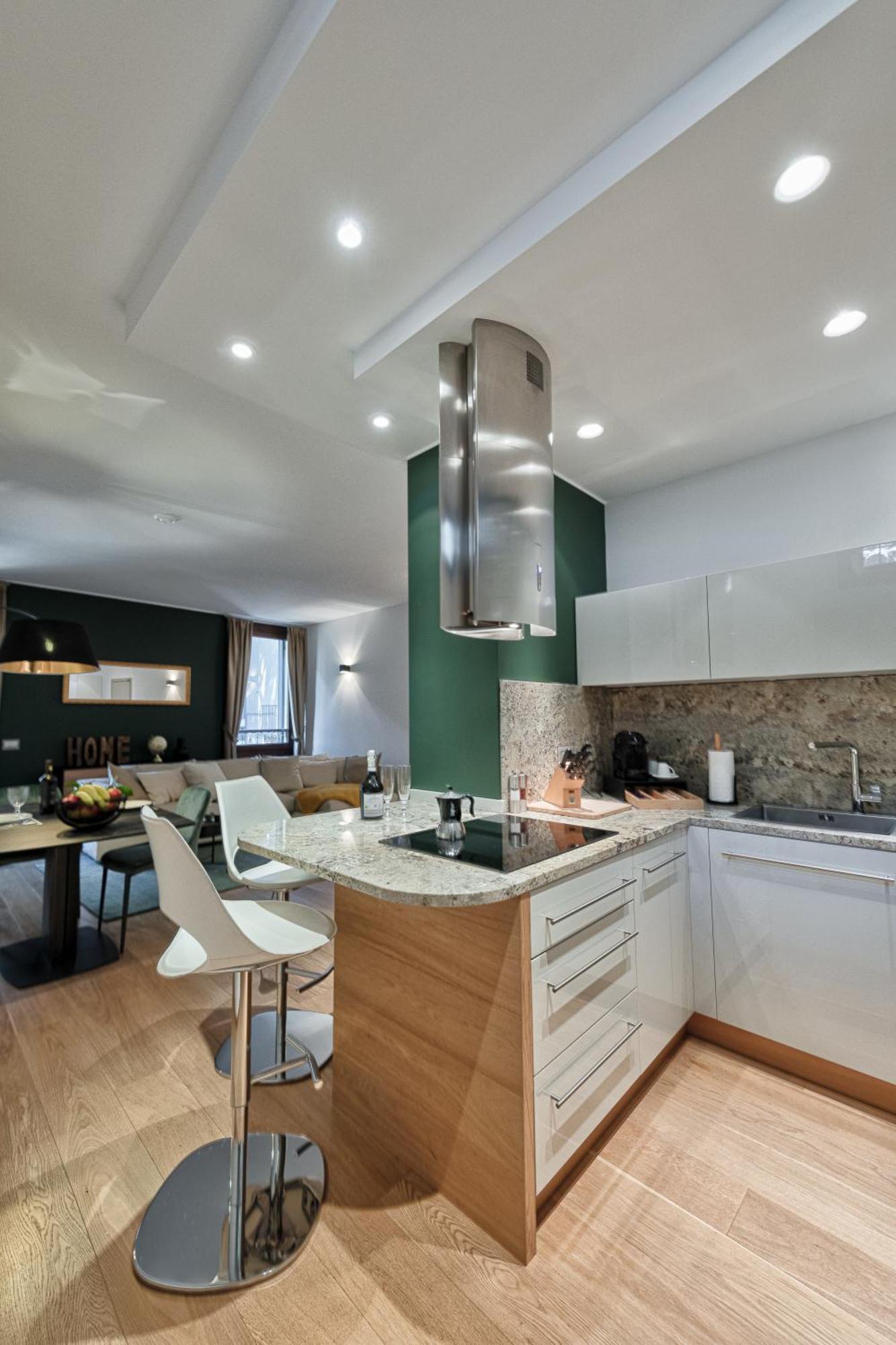 Arena Living - Next To Arena