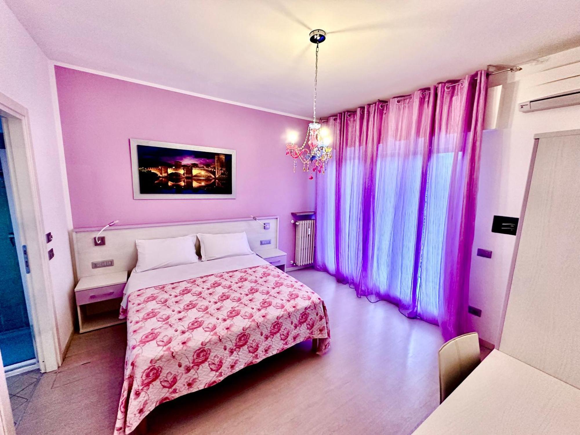Casa de hóspedes Ai Giardini -vicino Ospedale Borgo Trento E Centro Storico 2*