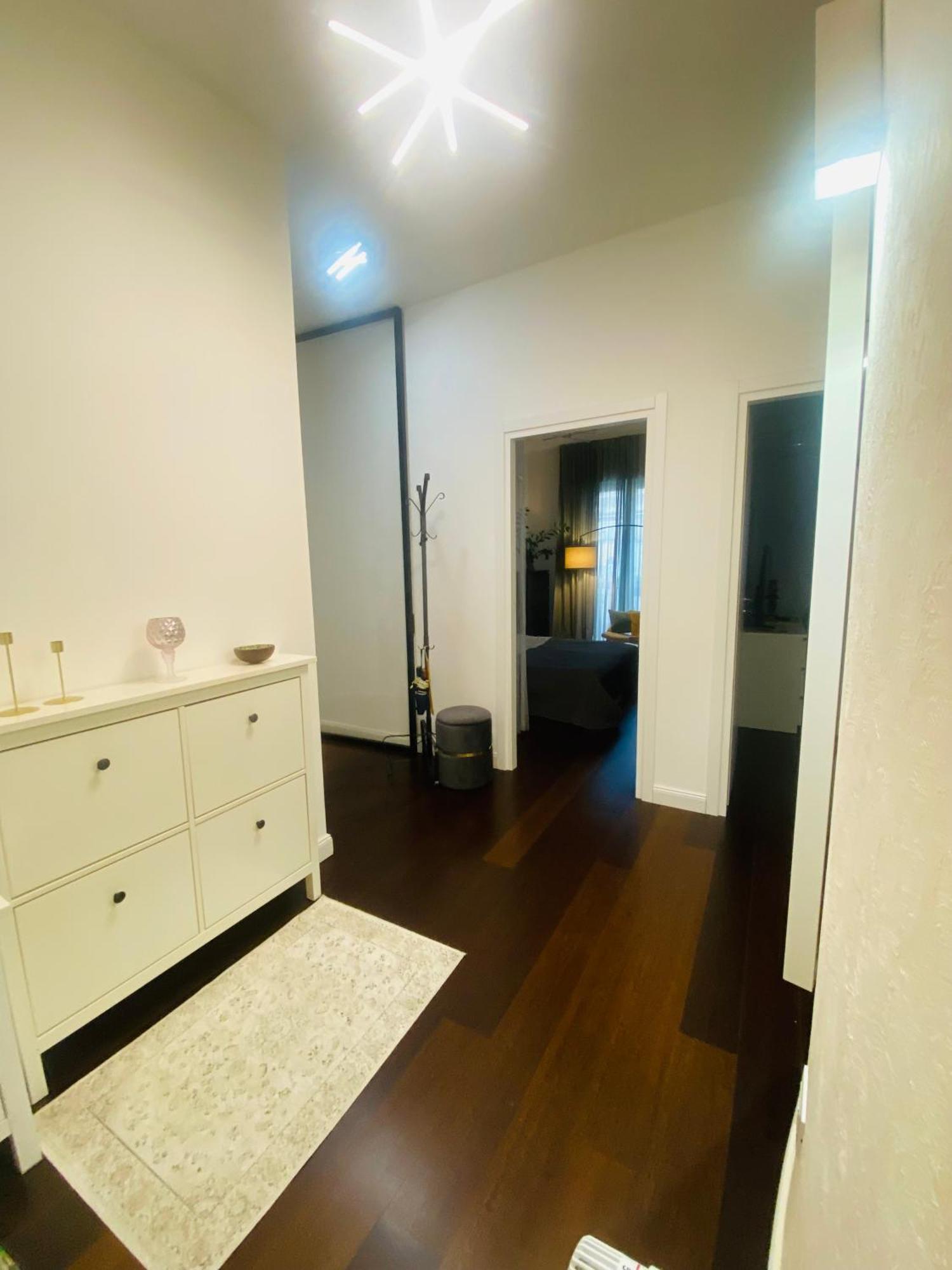 And Parking Apartment *