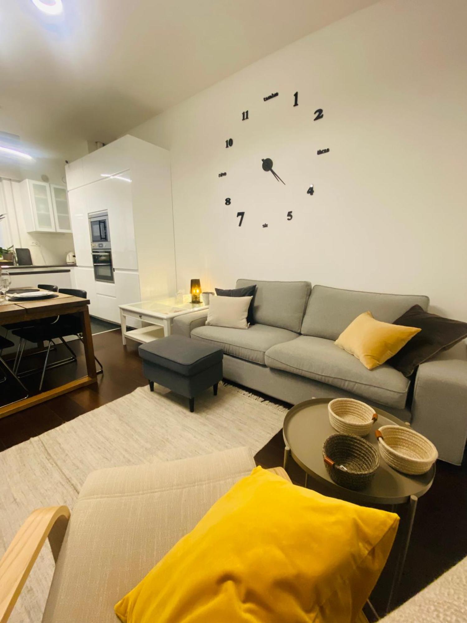 And Parking Apartment
