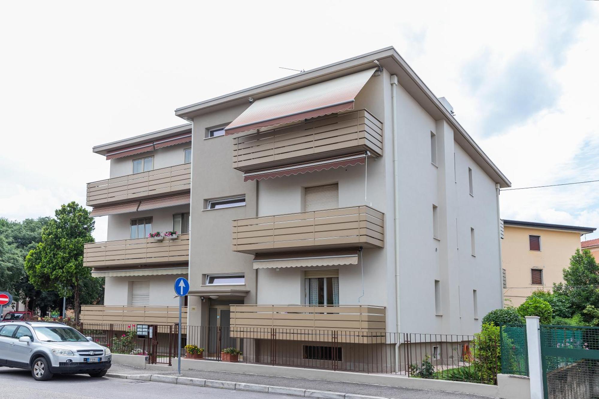 Borgo Roma Luxury & *