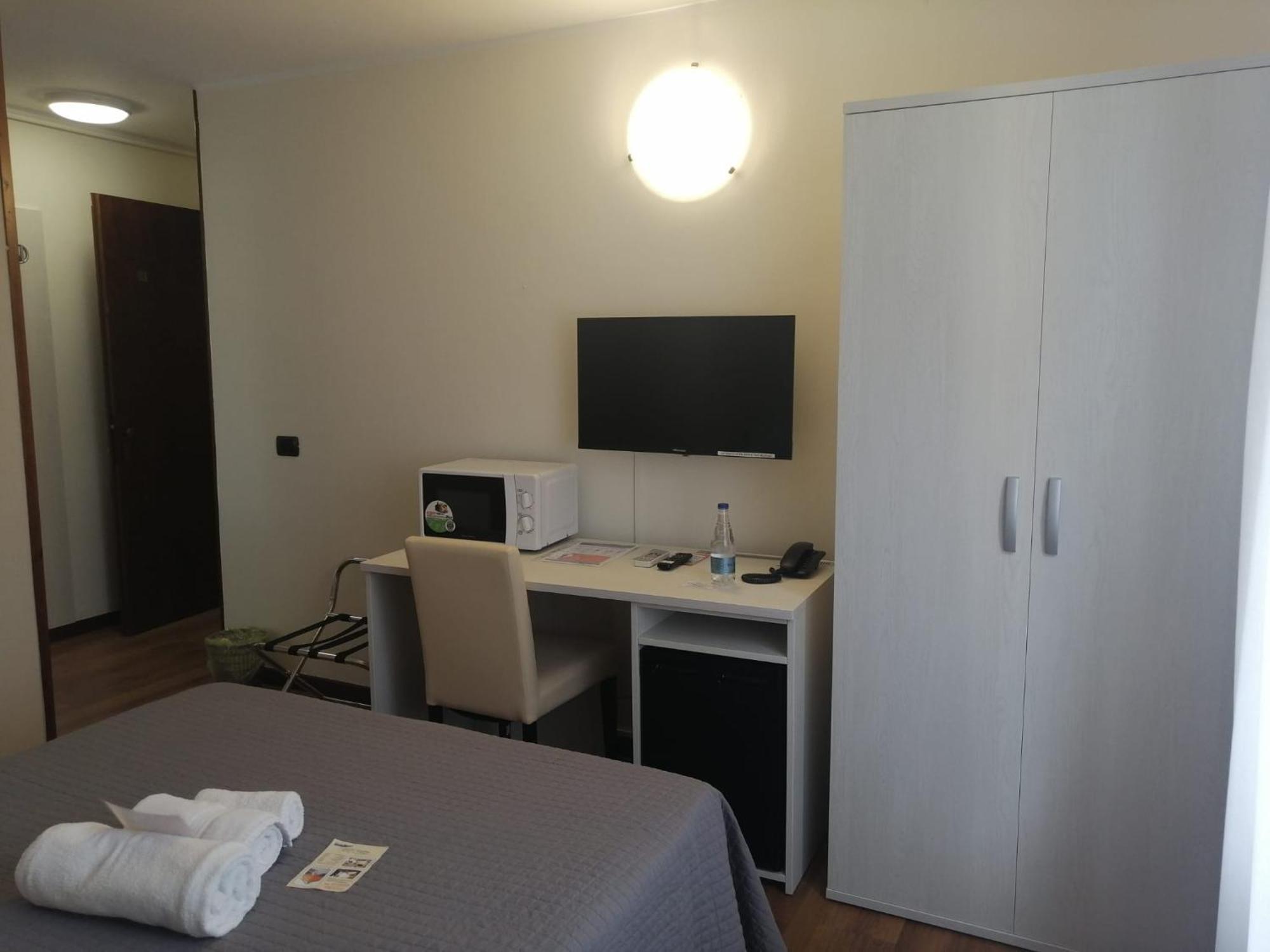 Hotel Siros