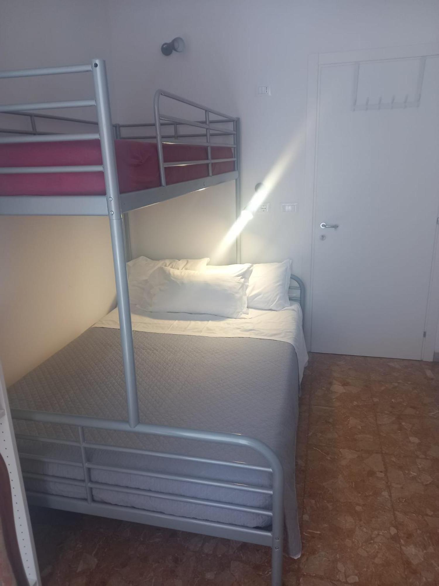 Minihouselarissa Diverona Guest house Verona