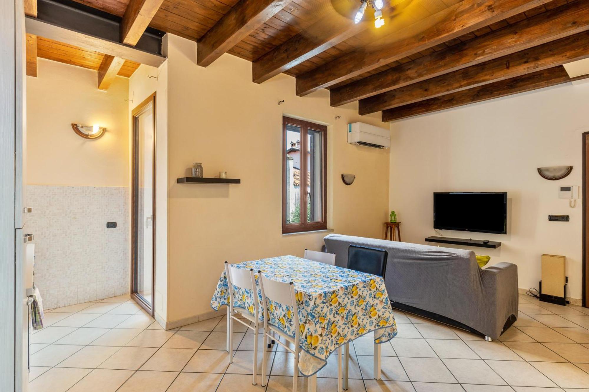 House Fh Apartment