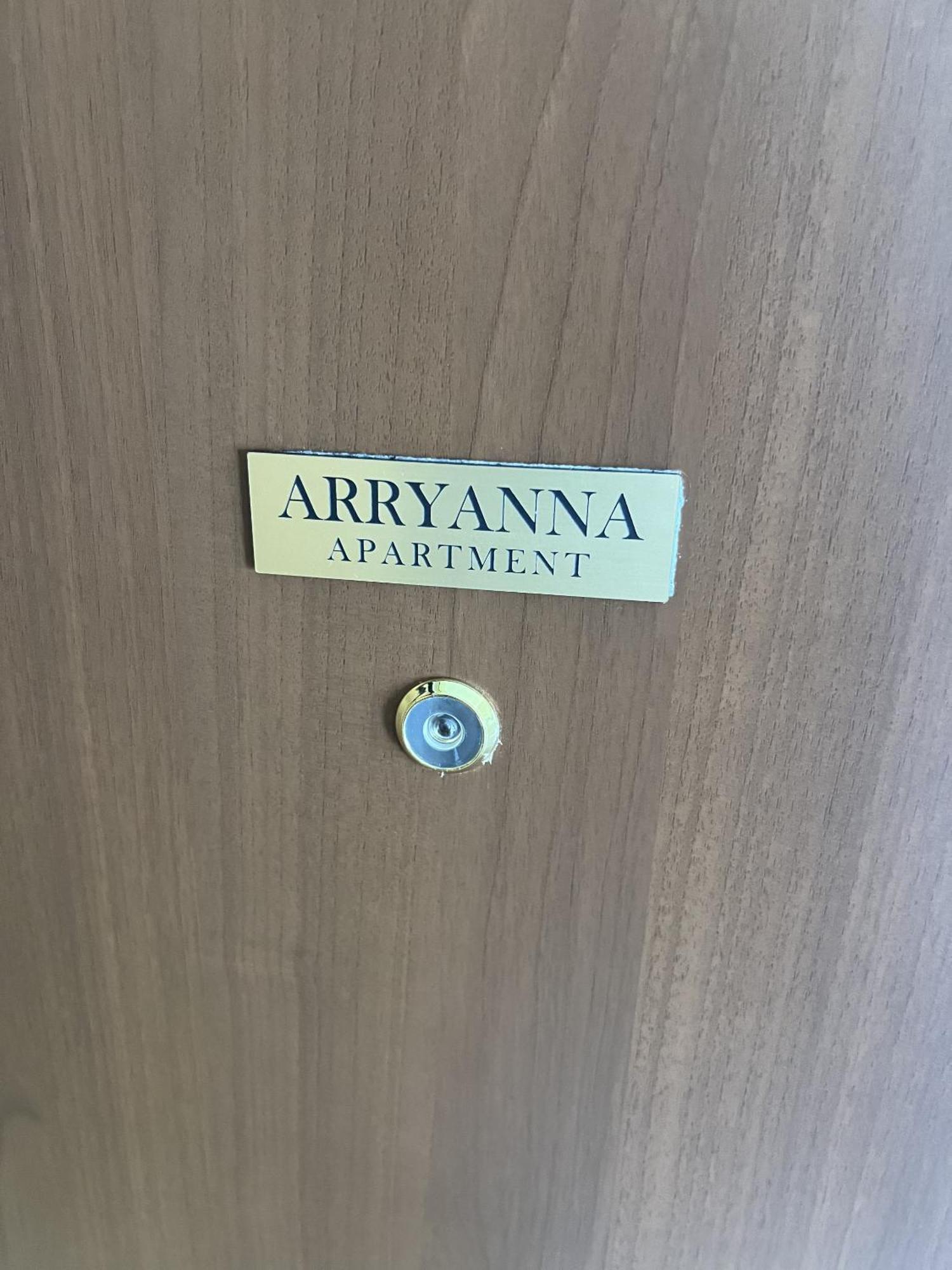 Arryanna Verona