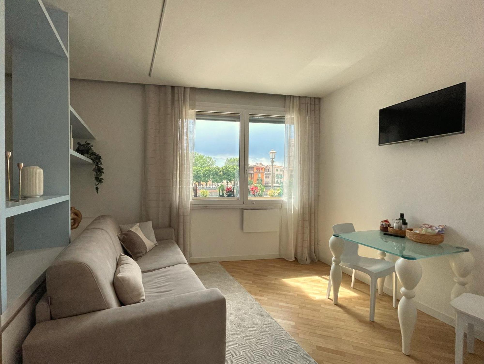 Stromboli Loft Apartment *
