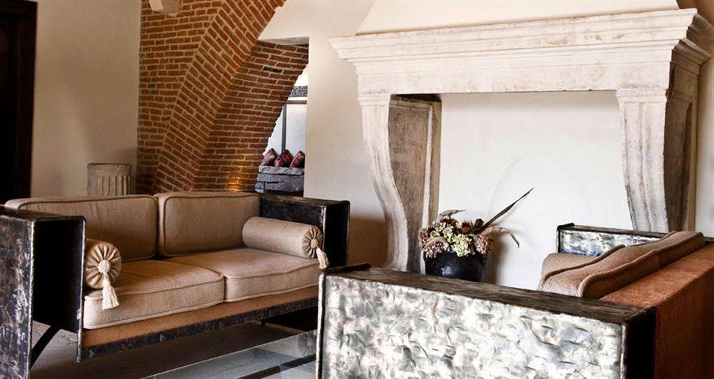 Delser Manor House *