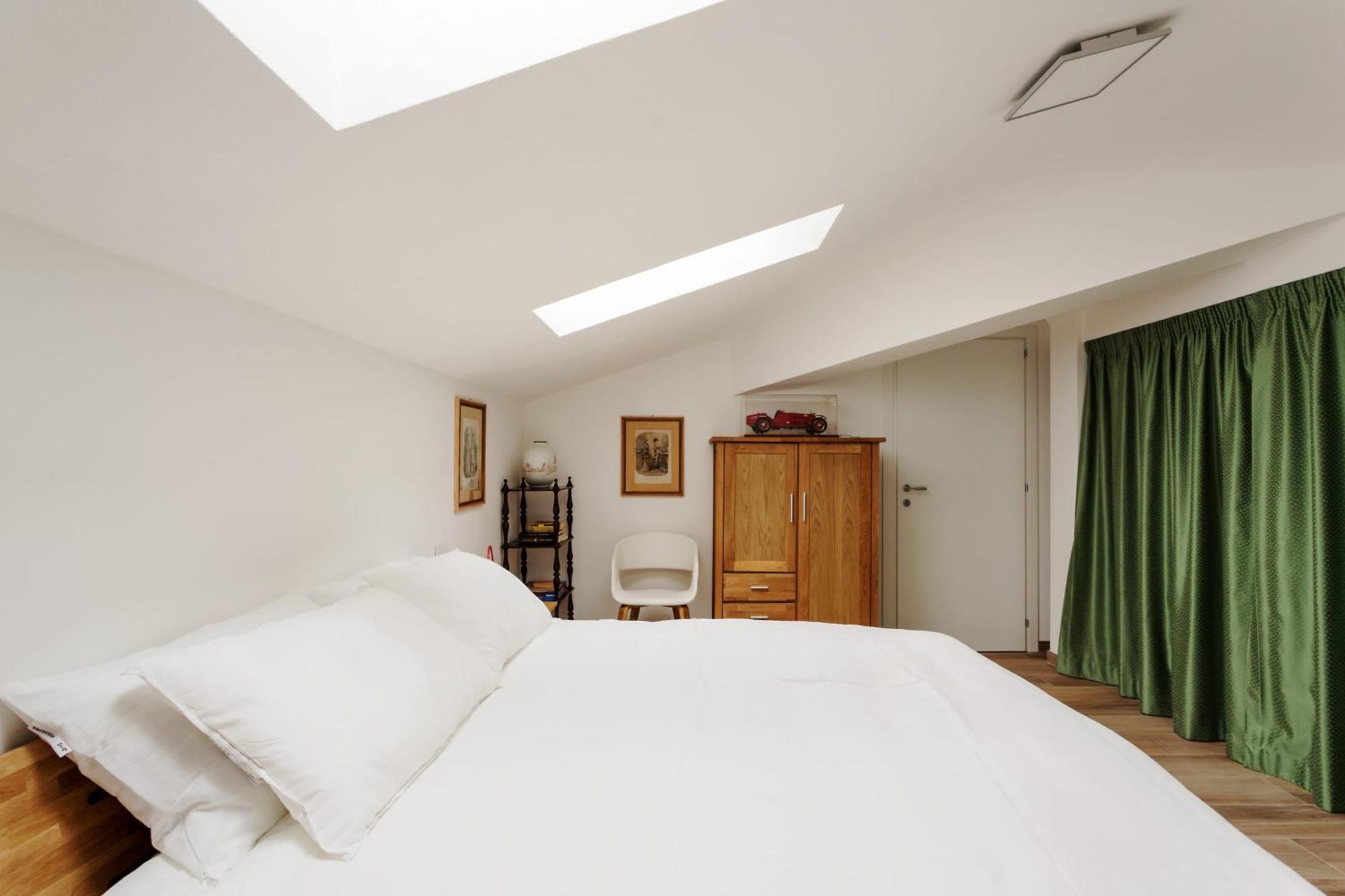 Huoneisto Amazing Flat With Big Terrace And Private Car Park Verona