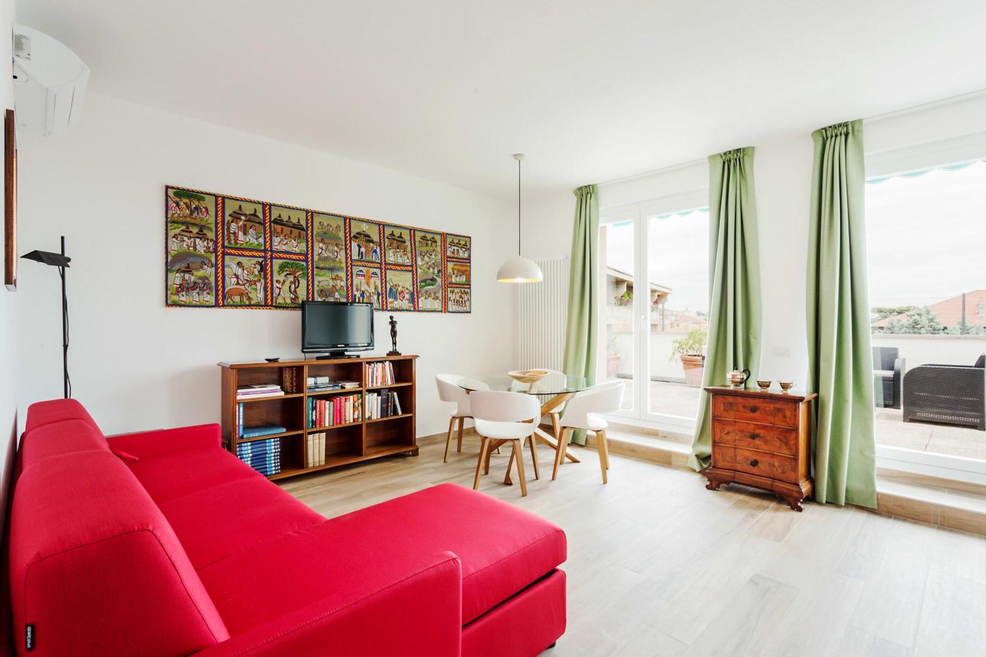Huoneisto Amazing Flat With Big Terrace And Private Car Park *