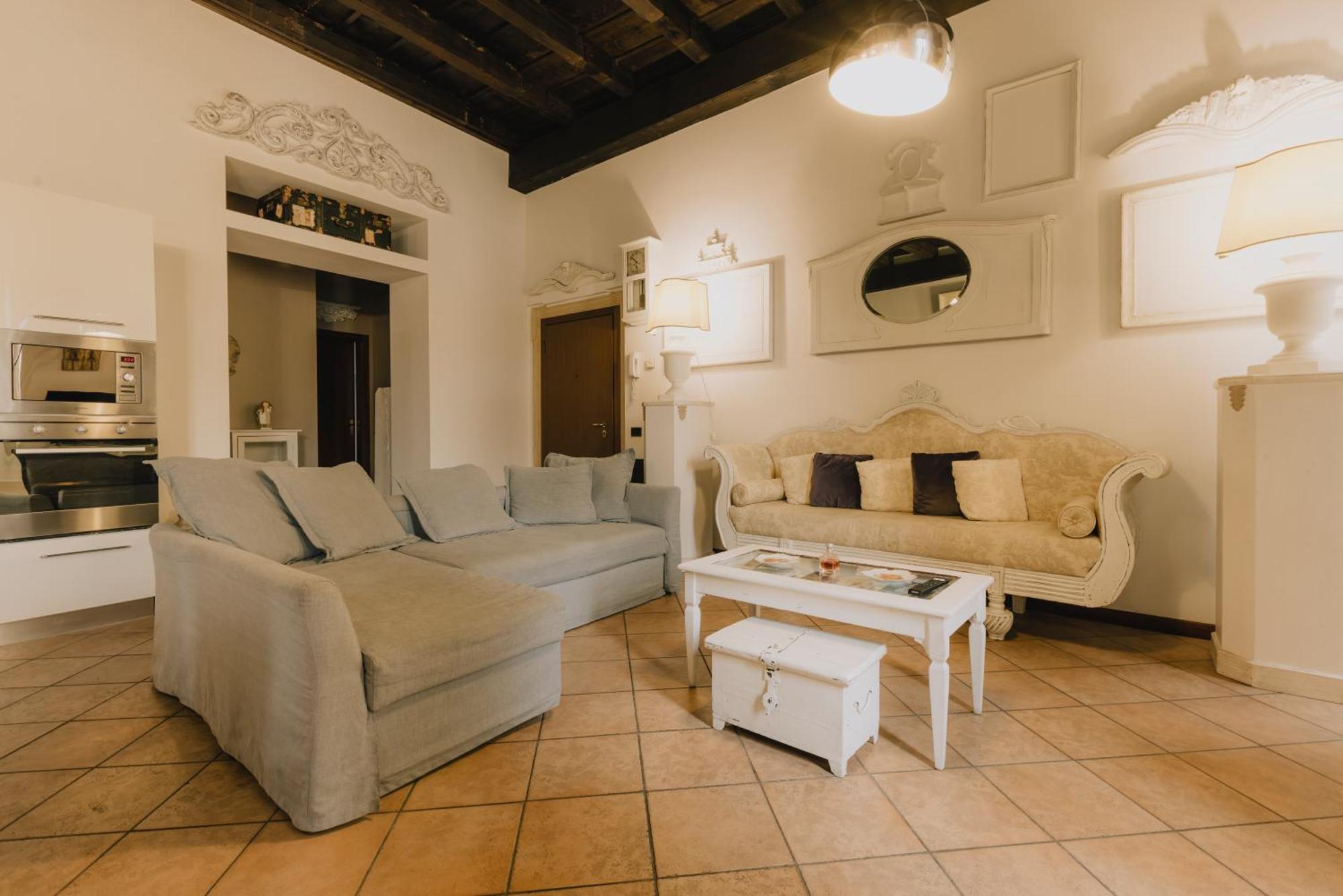 Apartment Piazza Erbe Luxury