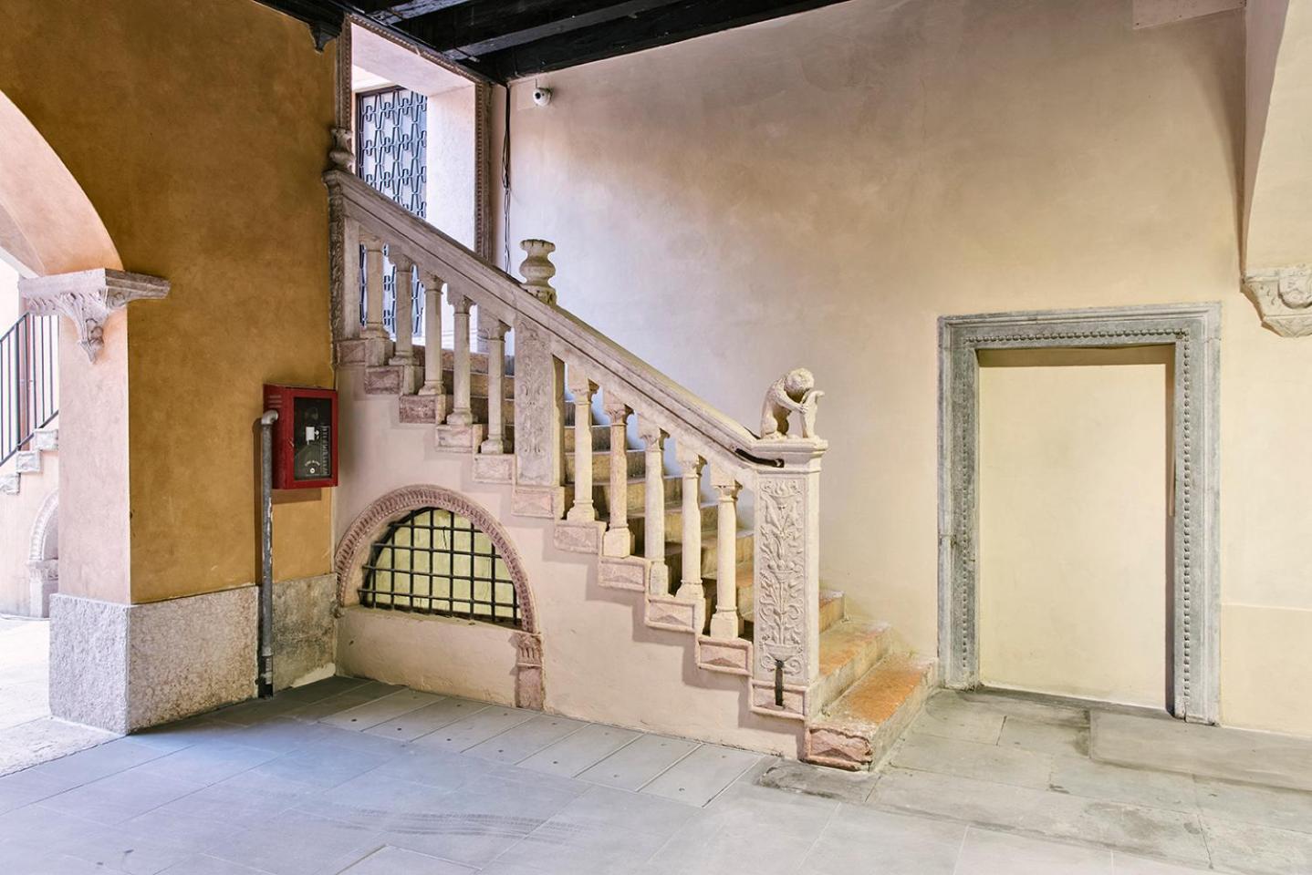 Palazzo Confalonieri Da Lisca *